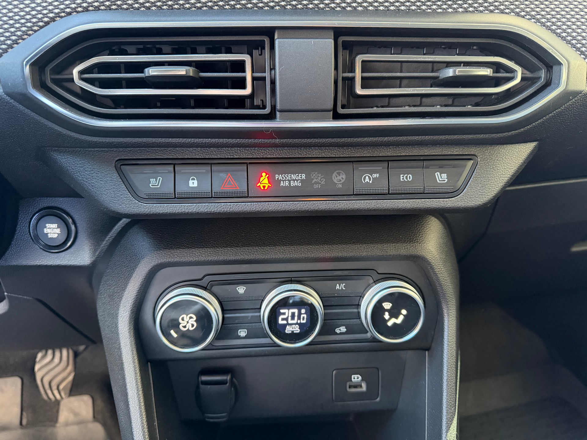 DACIA Jogger TCe 110 Extreme-image-13