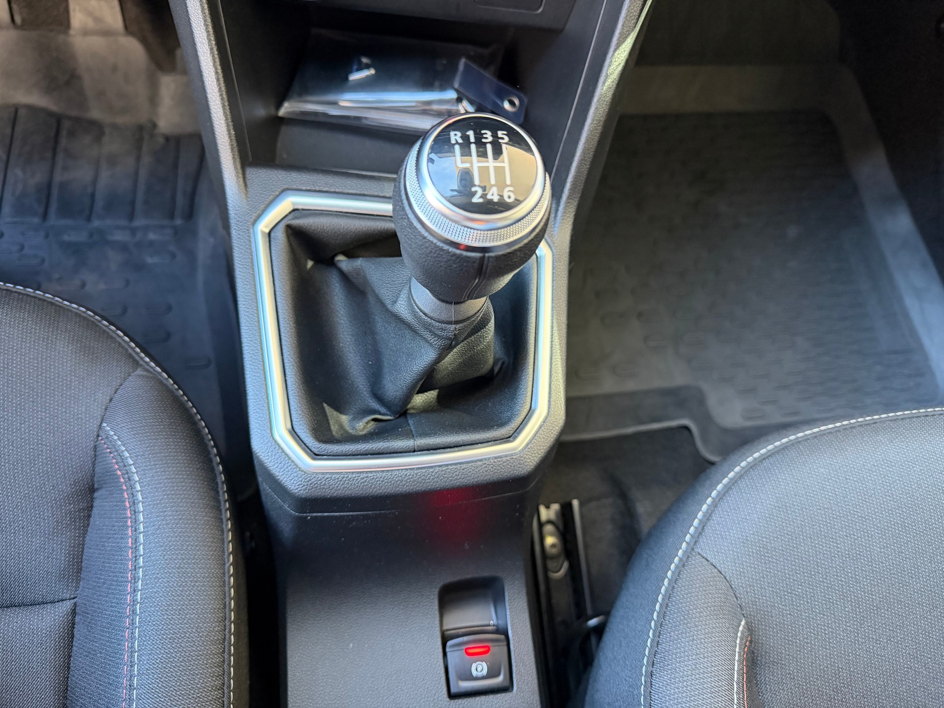 DACIA Jogger TCe 110 Extreme-image-14