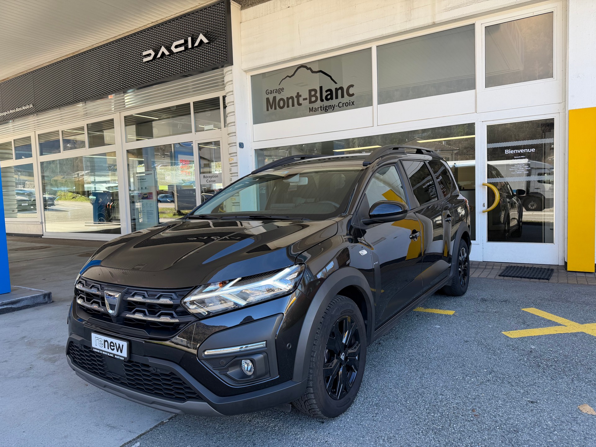 DACIA Jogger TCe 110 Extreme-image-0