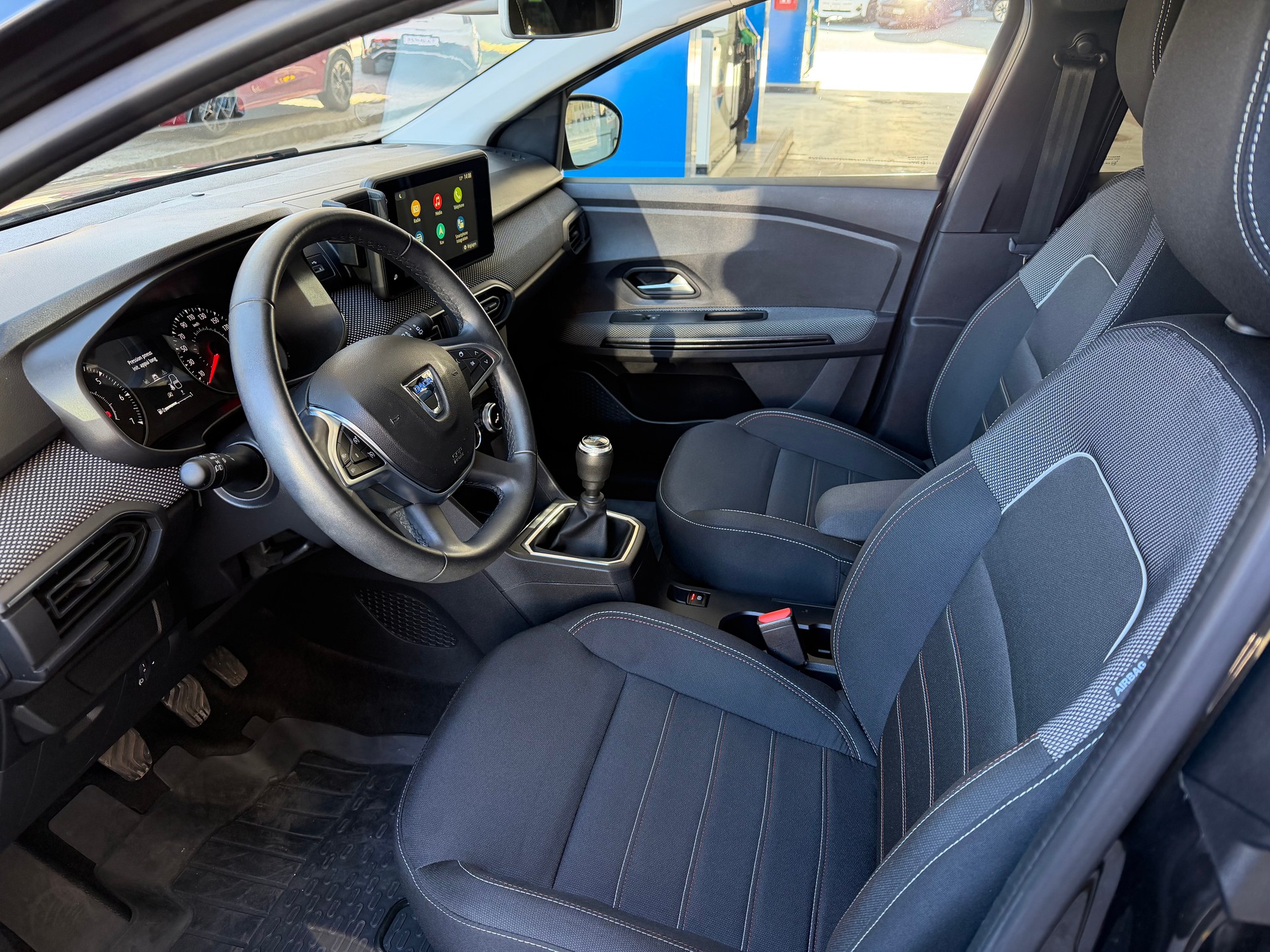DACIA Jogger TCe 110 Extreme-image-5