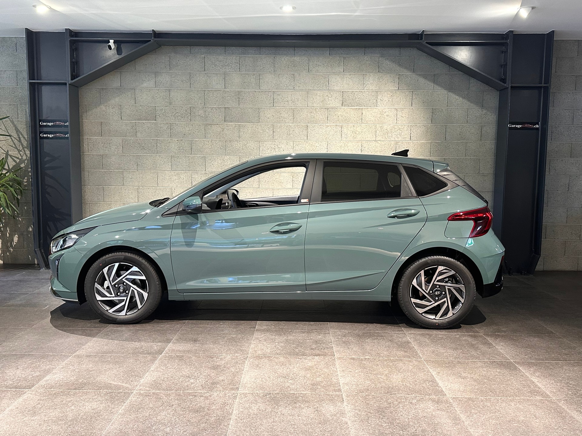 HYUNDAI i20 1.0 T-GDi Amplia GO! DCT-image-0