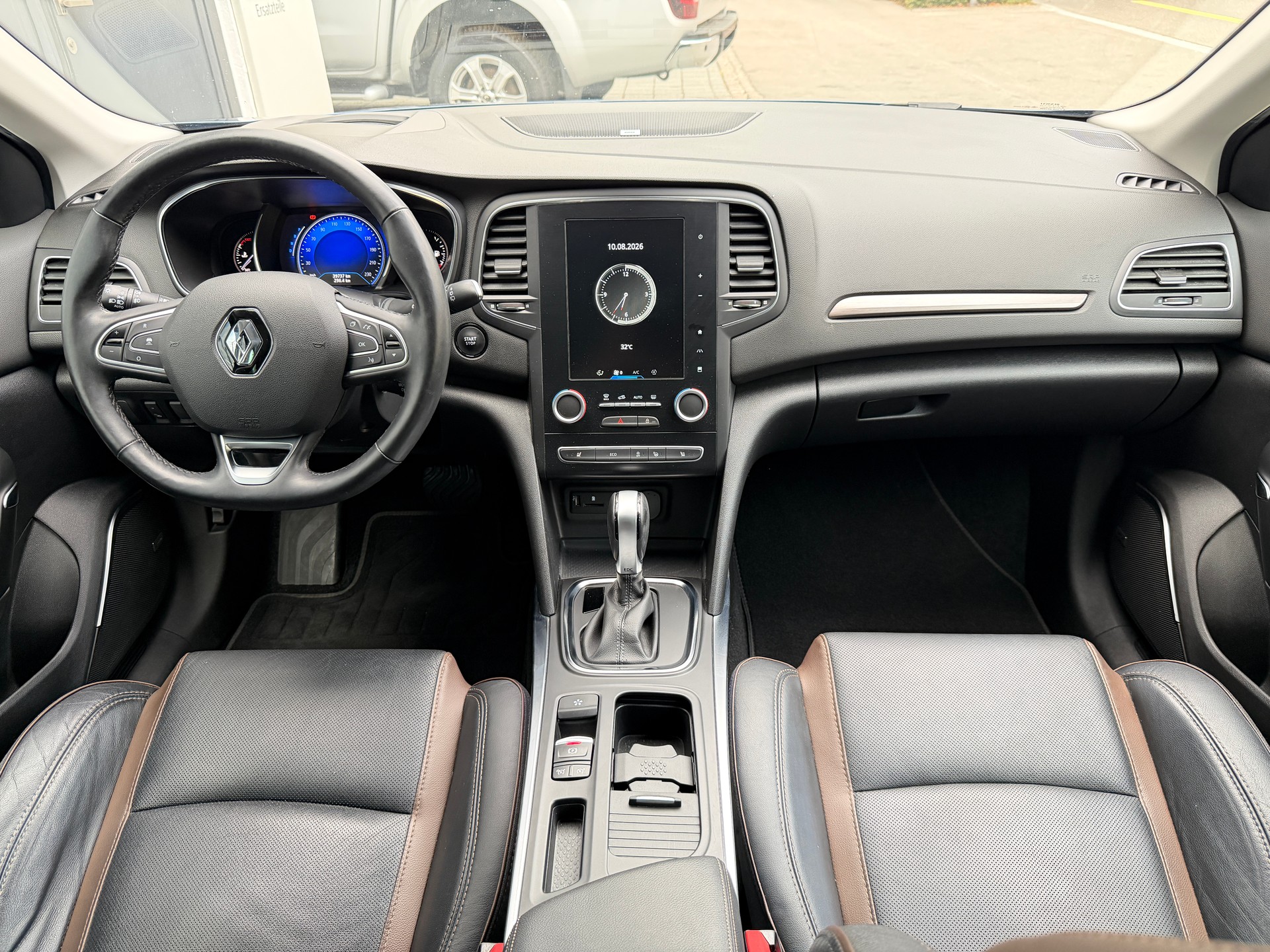 RENAULT Mégane 1.2 16V Turbo 90th Anniversary EDC-image-8