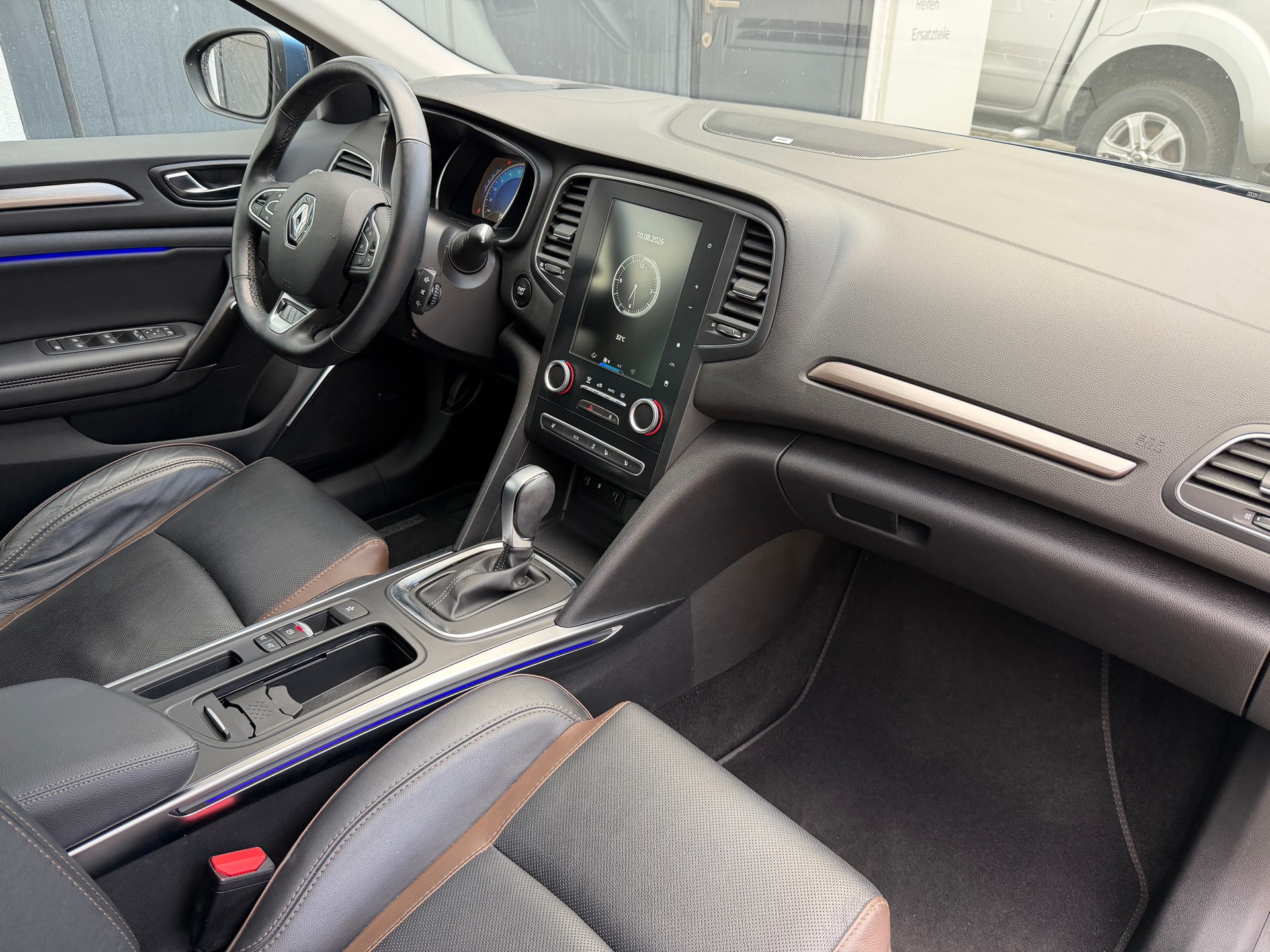 RENAULT Mégane 1.2 16V Turbo 90th Anniversary EDC-image-10