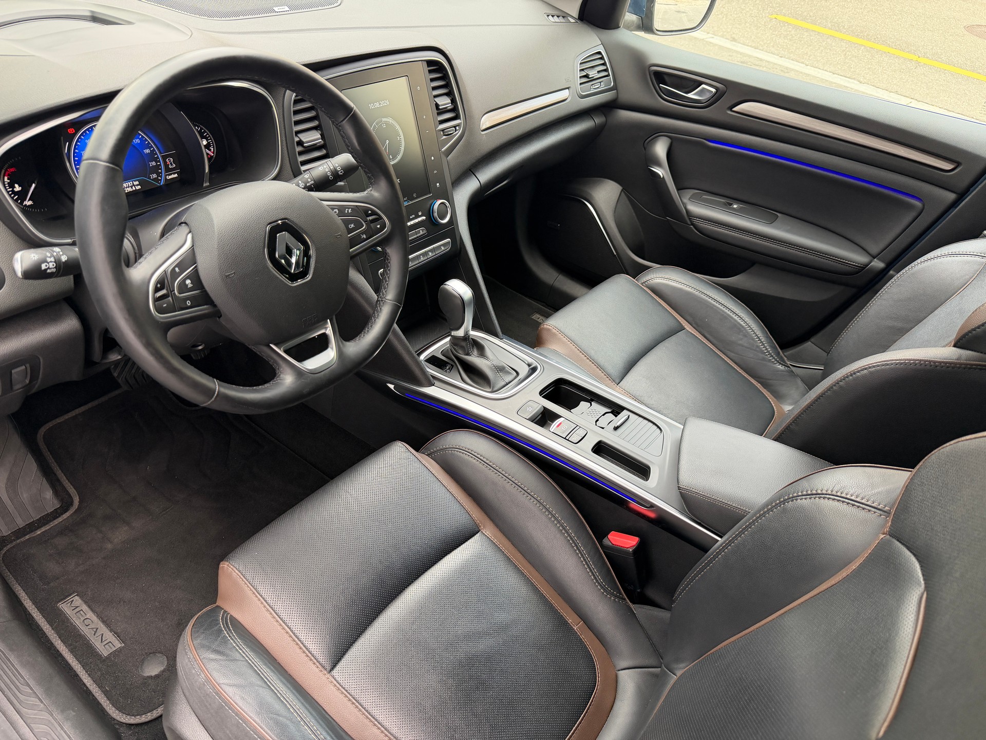 RENAULT Mégane 1.2 16V Turbo 90th Anniversary EDC-image-9