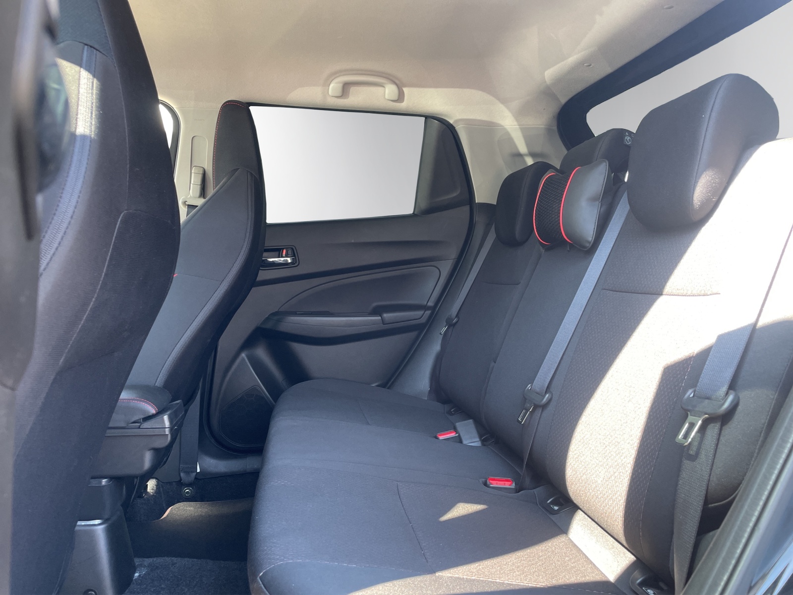 SUZUKI Swift Sport 1.4i 16V Compact Top Hybrid-image-9