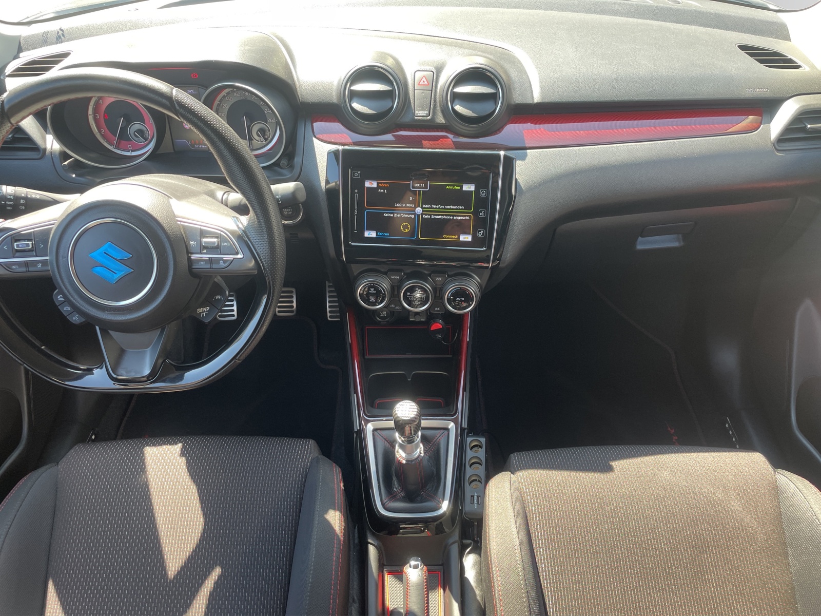 SUZUKI Swift Sport 1.4i 16V Compact Top Hybrid-image-13