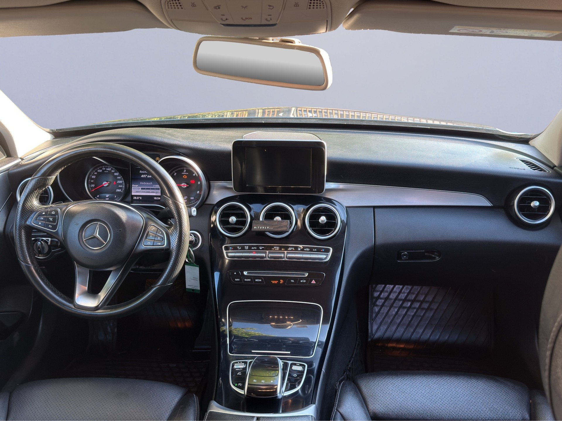 MERCEDES-BENZ C 250 BlueTEC AMG Line 4Matic 7G-Tronic-image-10