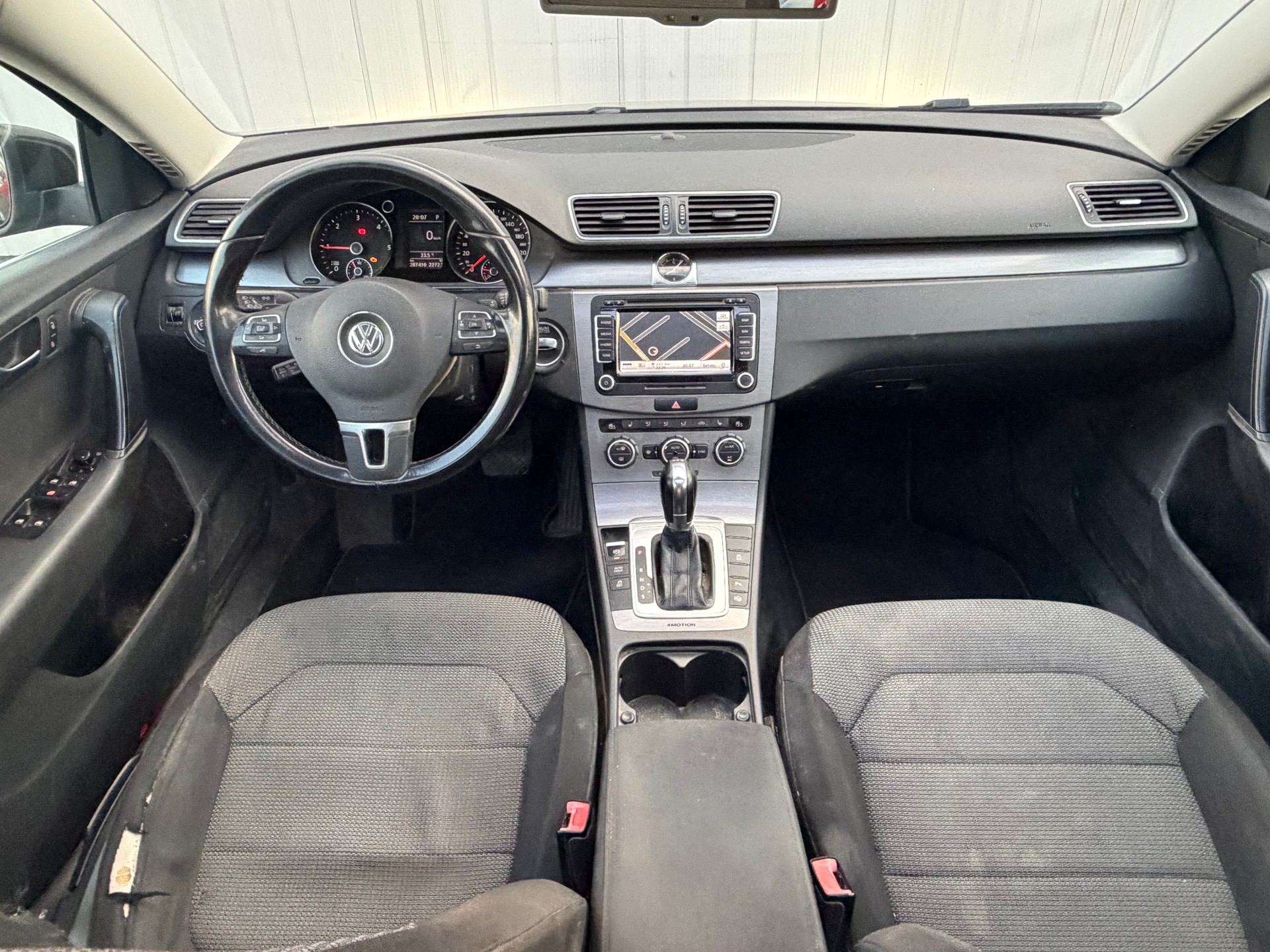 VW Passat Variant 2.0 TDI BMT Highline 4MDSG-image-7