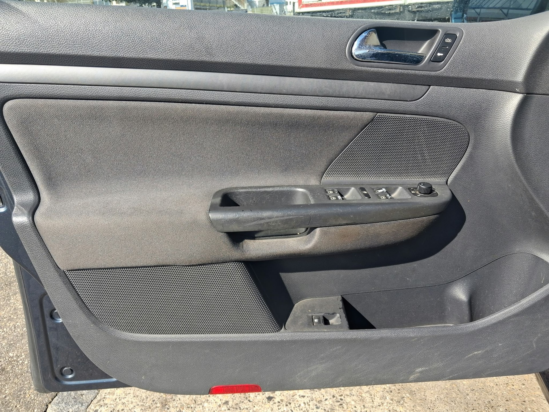 VW Golf 2.0 FSI Sportline 4Motion-image-7
