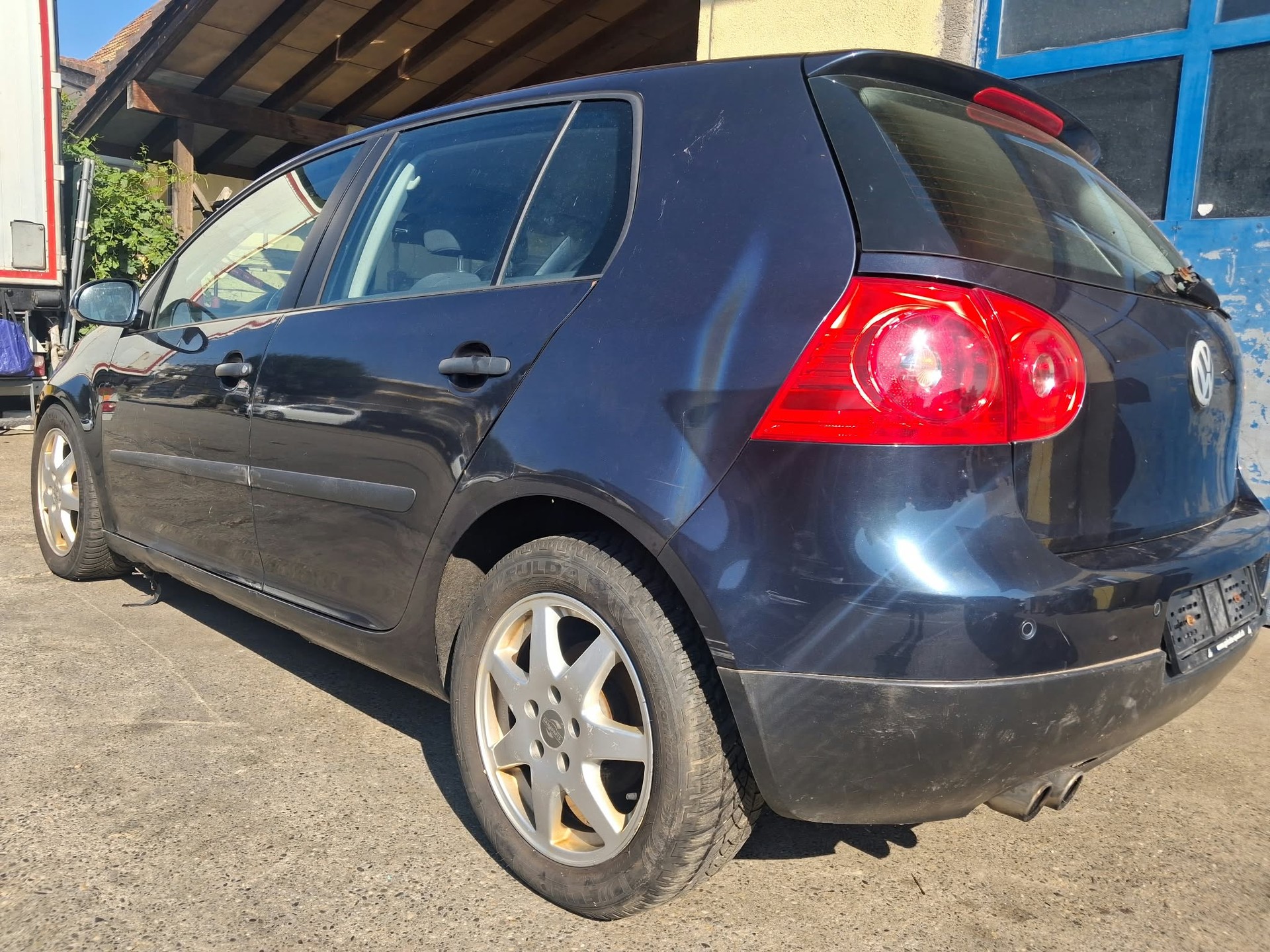 VW Golf 2.0 FSI Sportline 4Motion-image-3