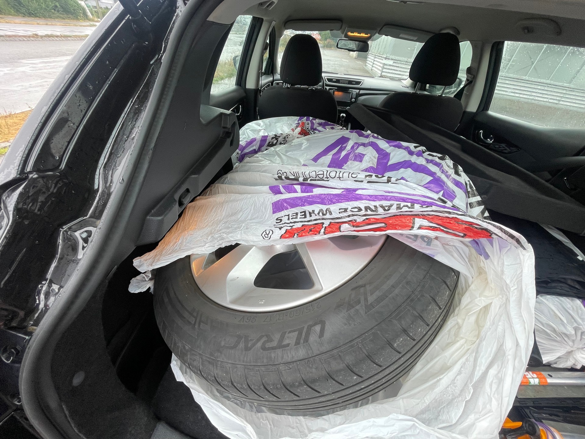 NISSAN Qashqai 1.3 DIG-T tekna-image-13