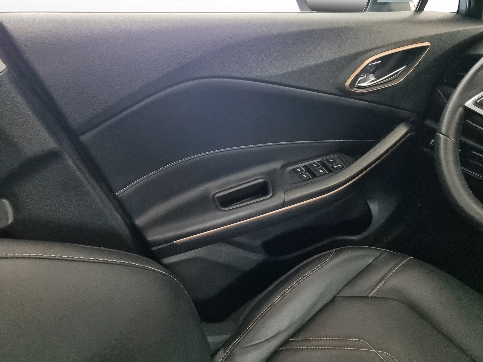 JAC e-JS4 EV Elektro Automat SUV-image-11