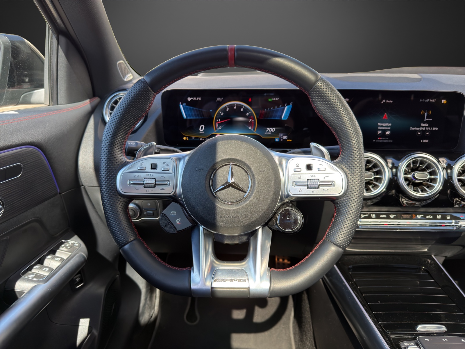 MERCEDES-BENZ GLA 35 AMG 4Matic 8G-Speedshift DCT-image-12