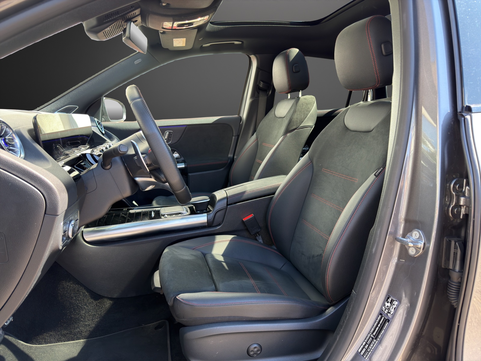 MERCEDES-BENZ GLA 35 AMG 4Matic 8G-Speedshift DCT-image-10