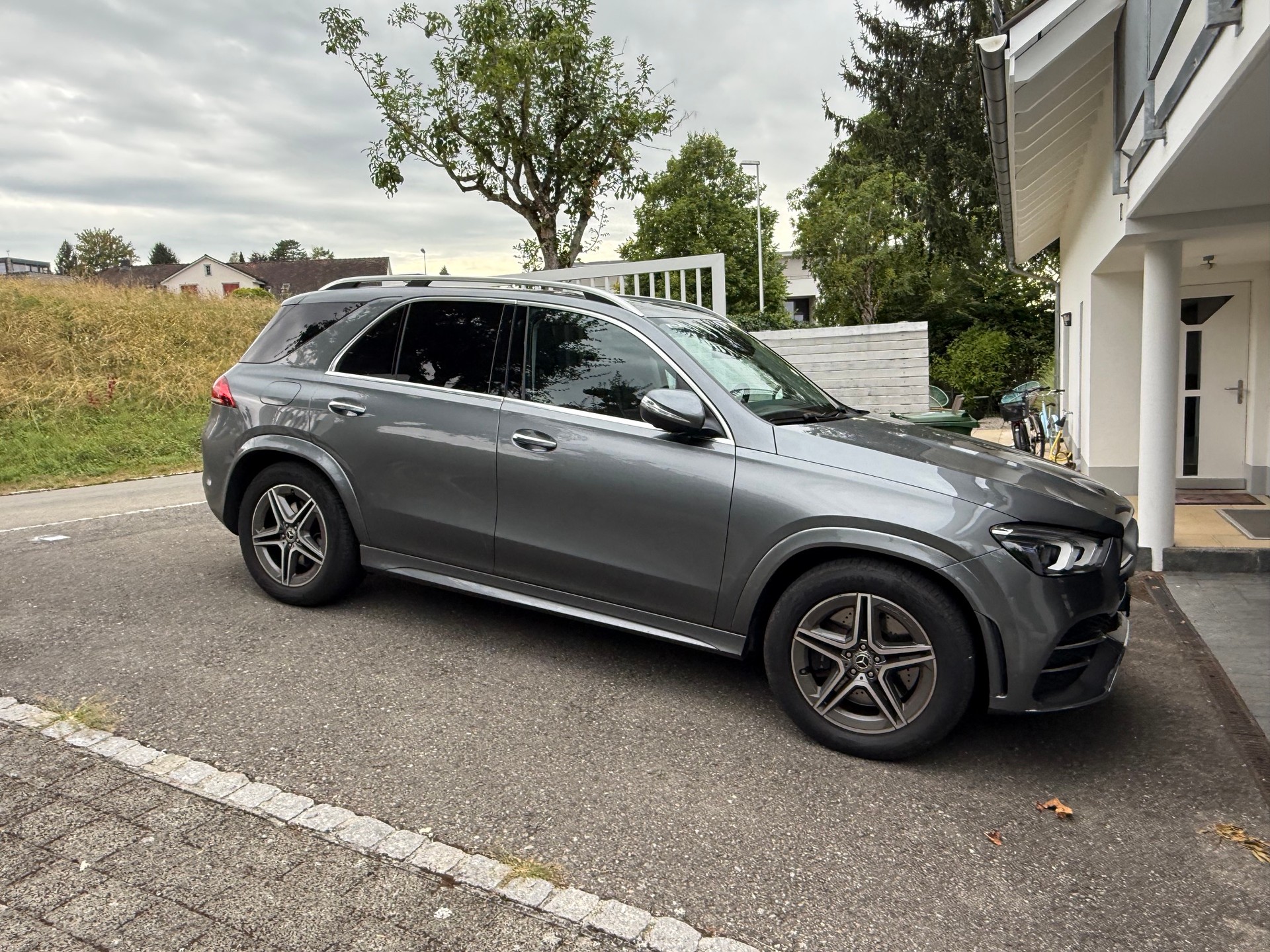 MERCEDES-BENZ GLE 350 de AMG Line 4matic-image-0