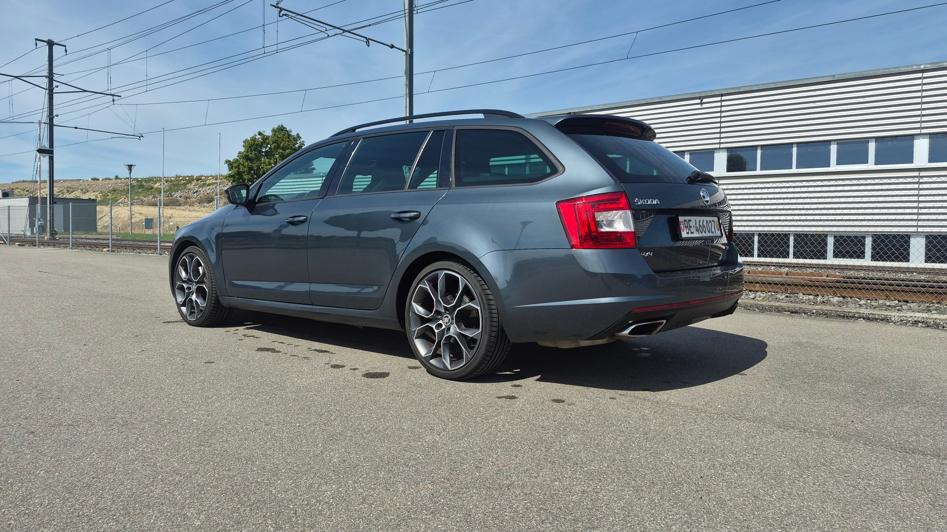 SKODA 2.0 TDI 184 RS 4x4 DSG-image-1