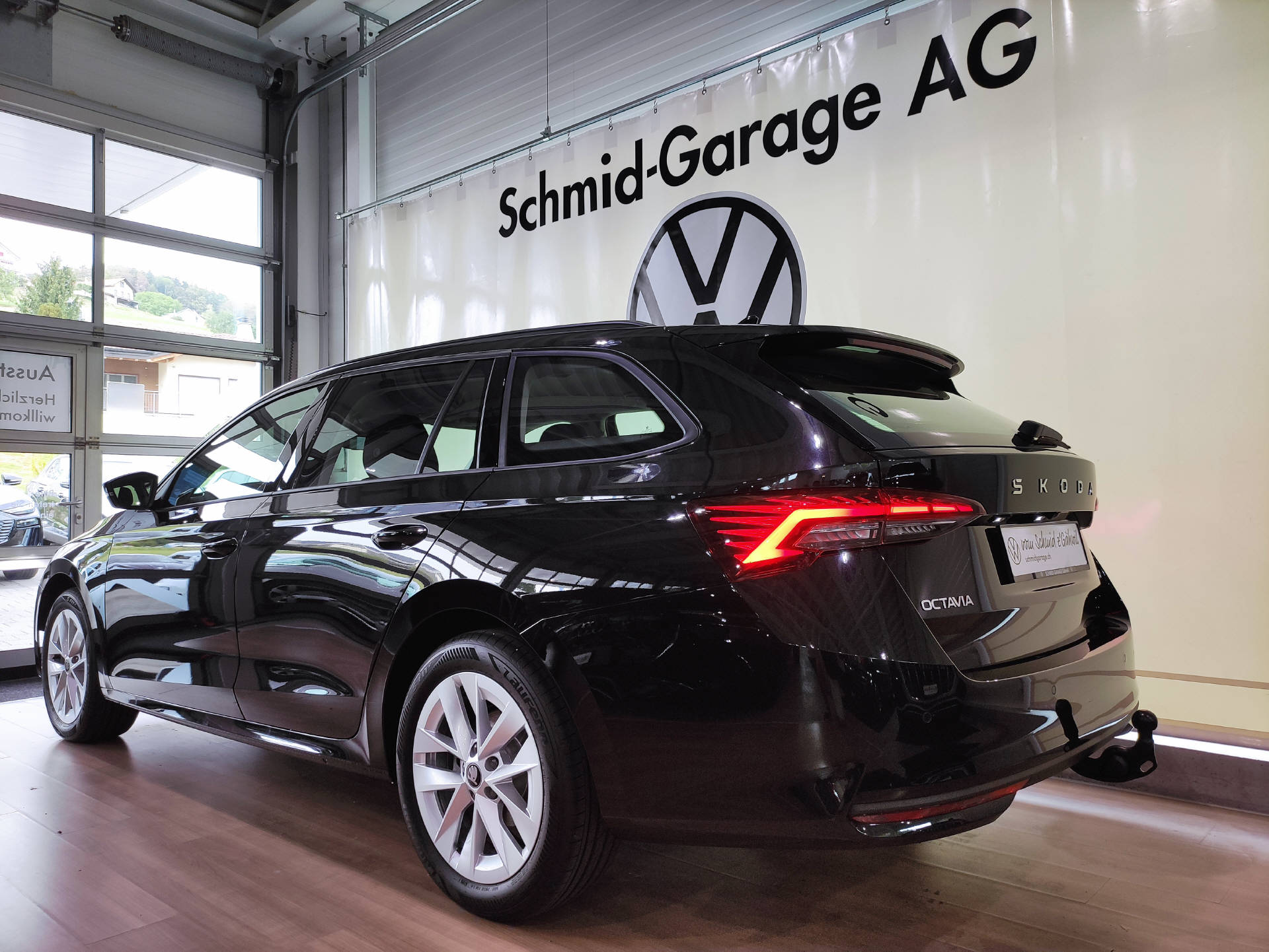 SKODA Octavia Combi 2.0 TSI Selection 4x4 DSG-image-15