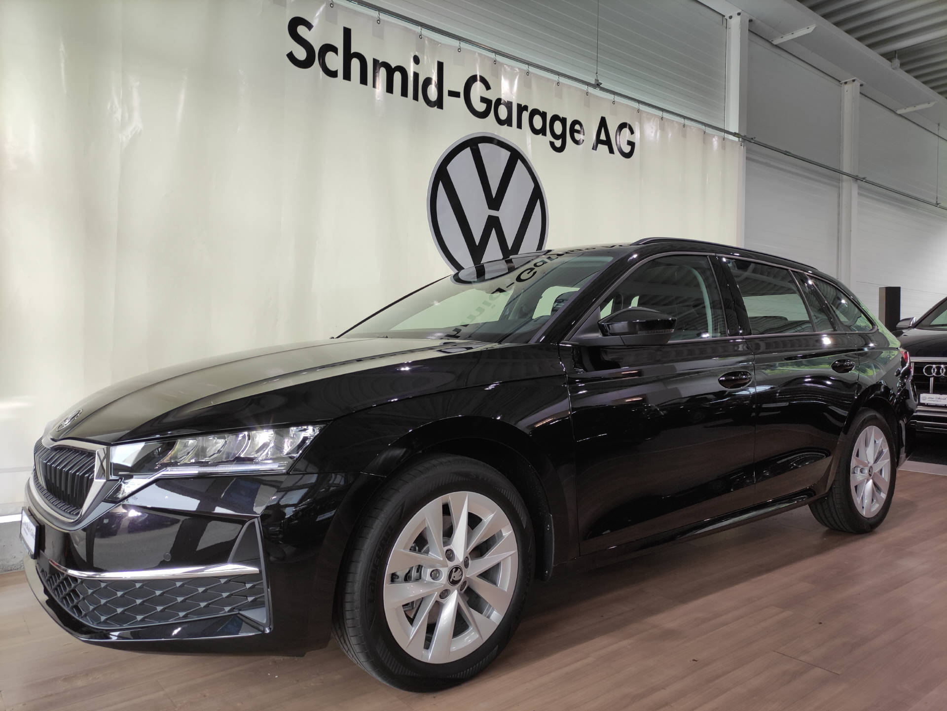 SKODA Octavia Combi 2.0 TSI Selection 4x4 DSG-image-1