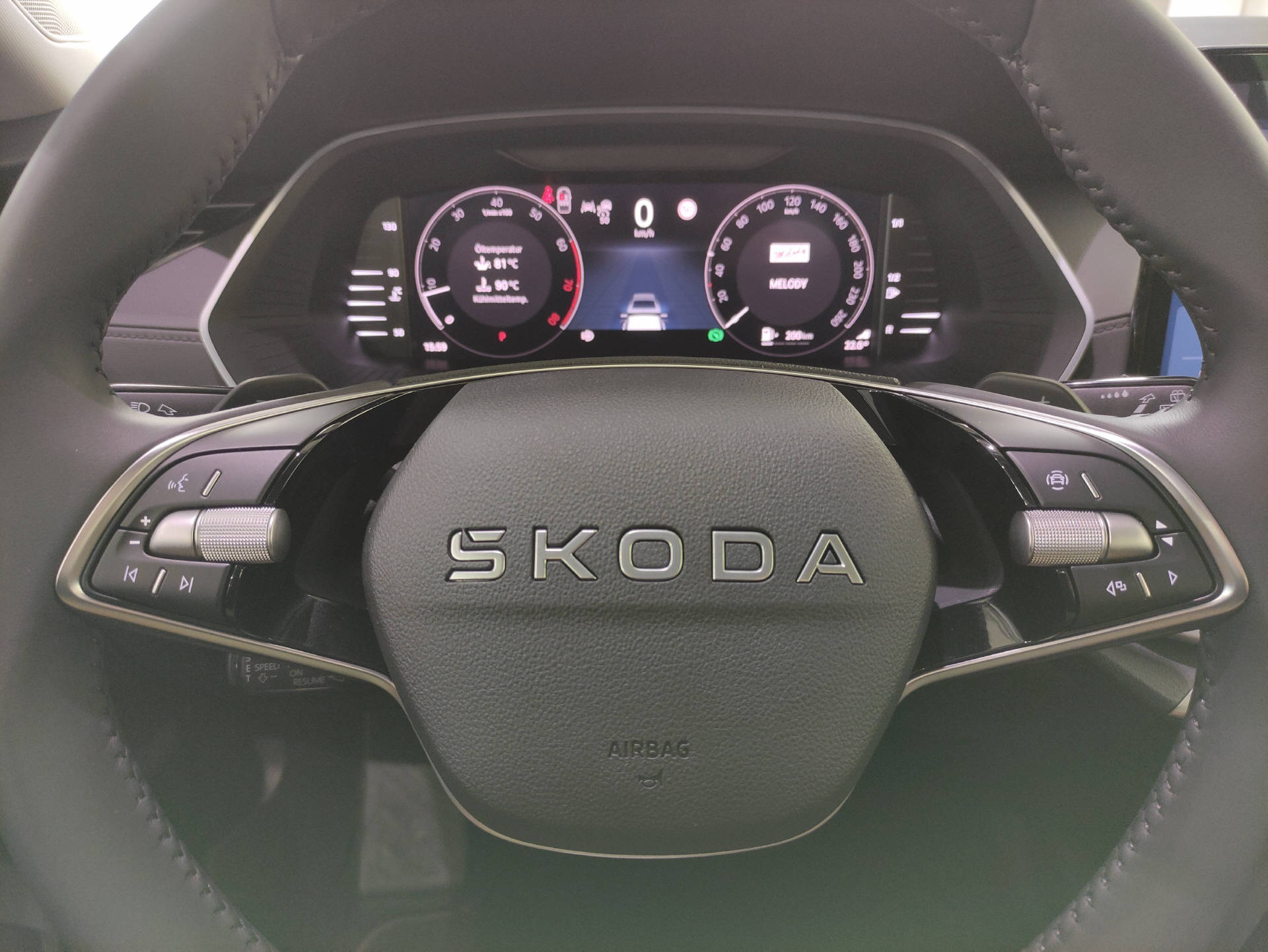 SKODA Octavia Combi 2.0 TSI Selection 4x4 DSG-image-5