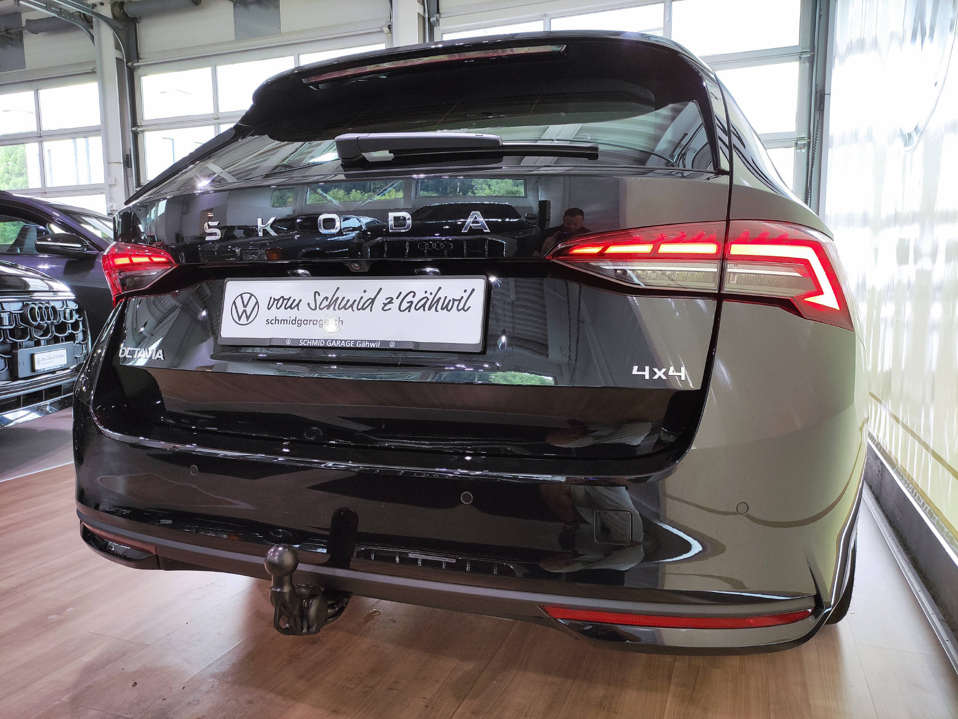 SKODA Octavia Combi 2.0 TSI Selection 4x4 DSG-image-14