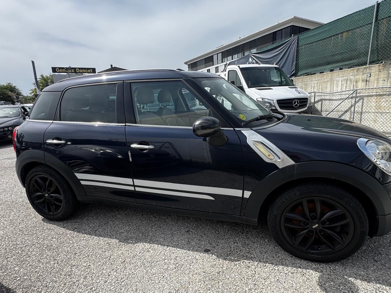MINI Countryman Cooper D ALL4-image-6