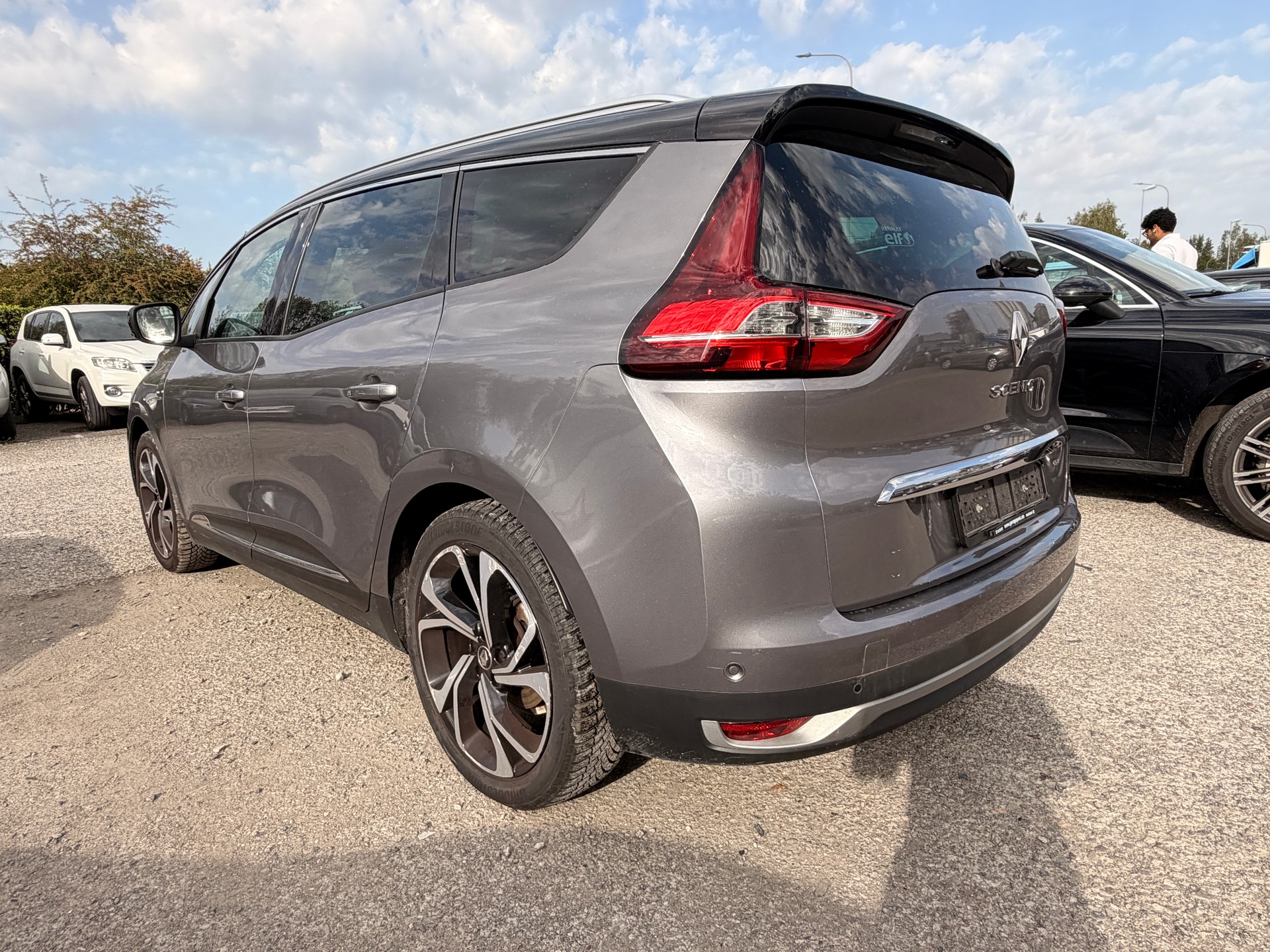 RENAULT Grand Scénic 1.5 dCi Hybrid Assist Bose-image-3