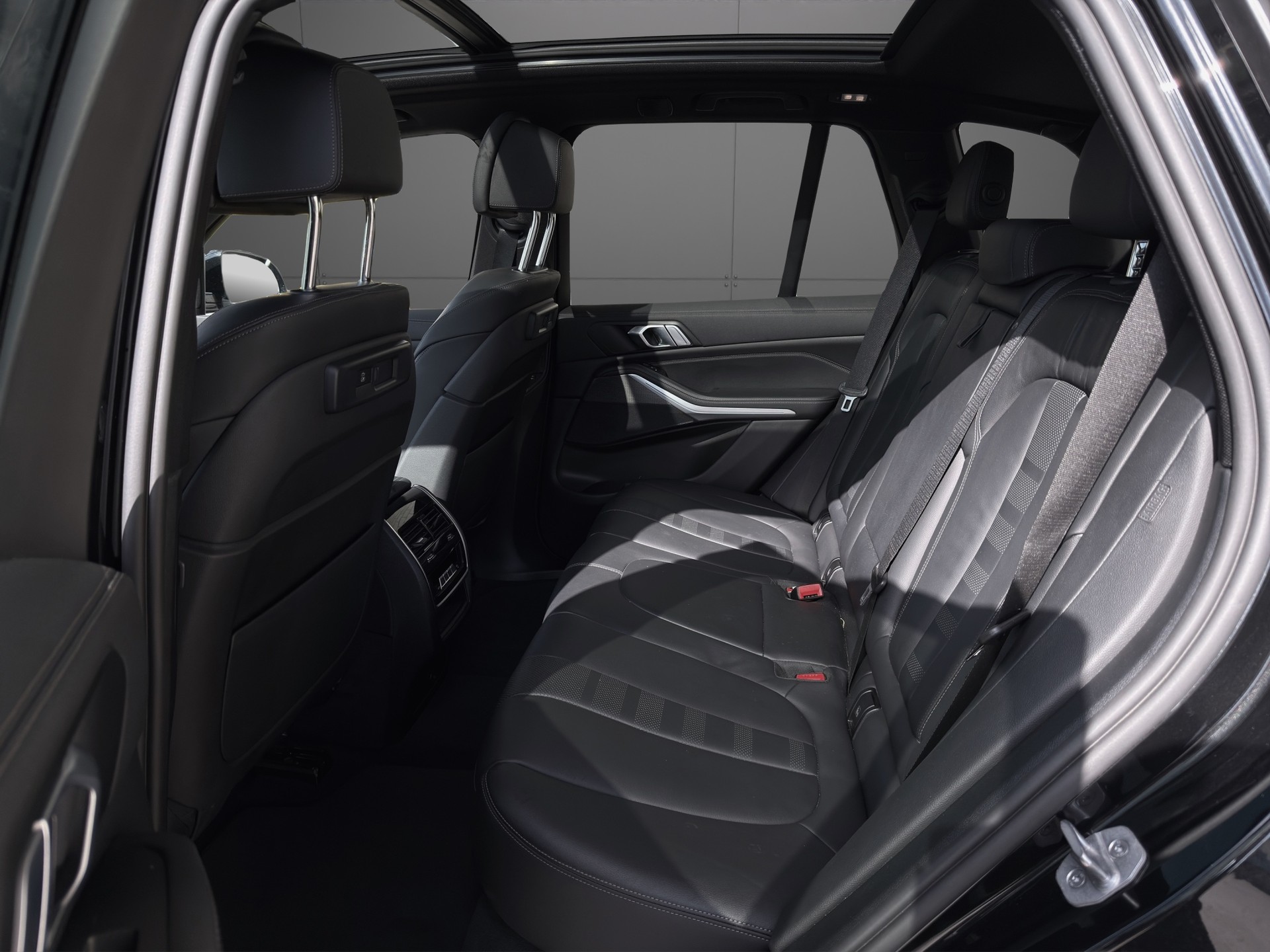BMW X5 xDrive45e M Sport Steptronic-image-8