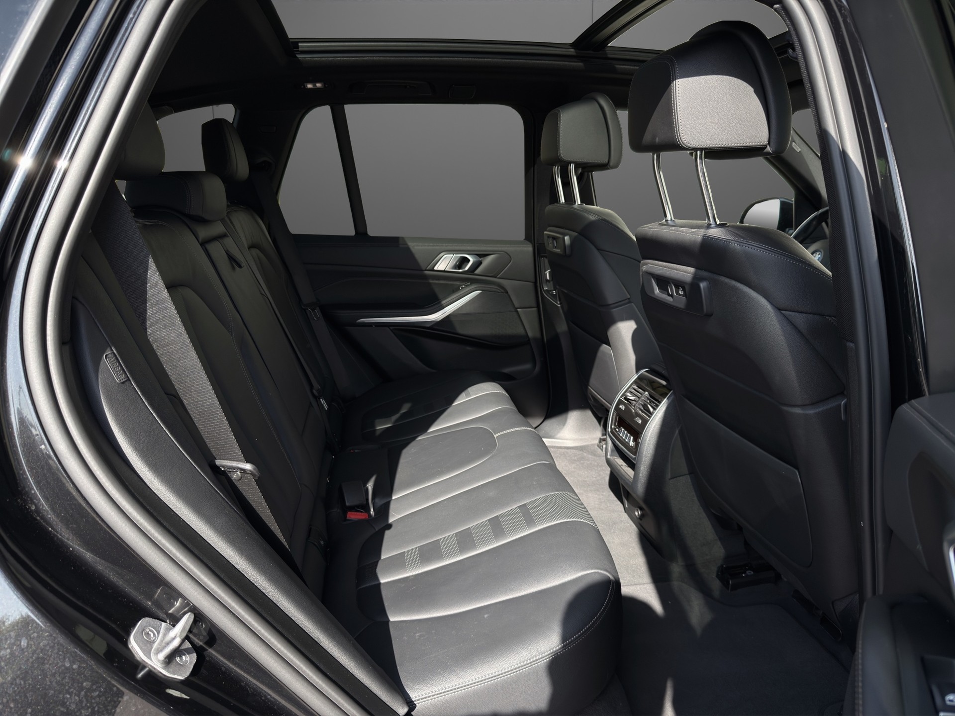 BMW X5 xDrive45e M Sport Steptronic-image-9