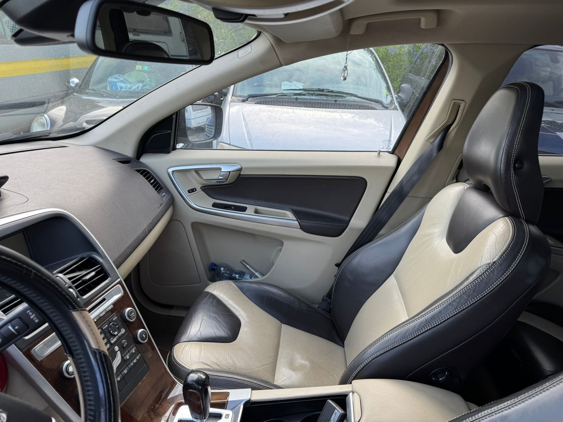 VOLVO XC60 D5 AWD Summum Geartronic-image-11