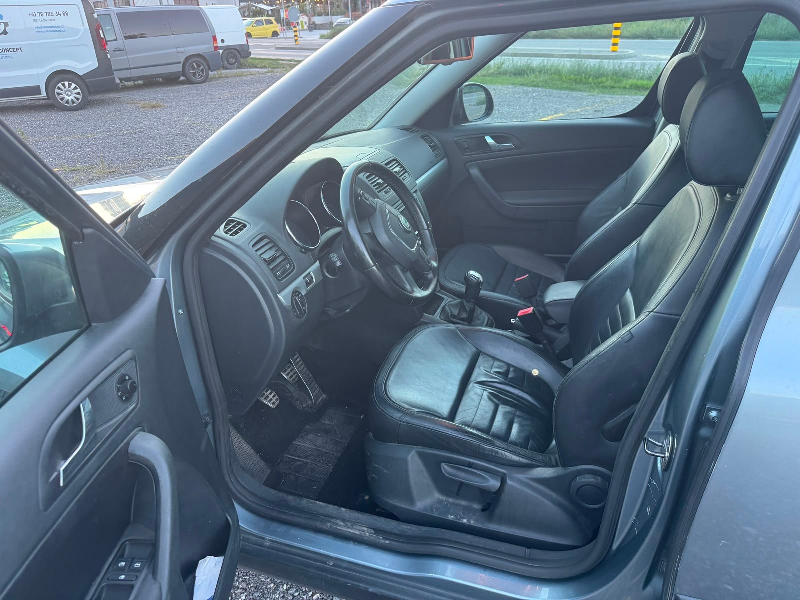 SKODA Yeti 2.0 TDI Ambition 4x4-image-6