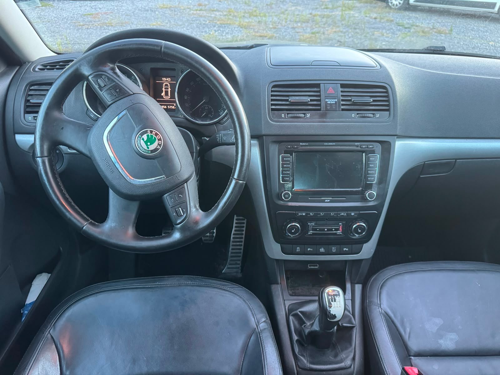 SKODA Yeti 2.0 TDI Ambition 4x4-image-7