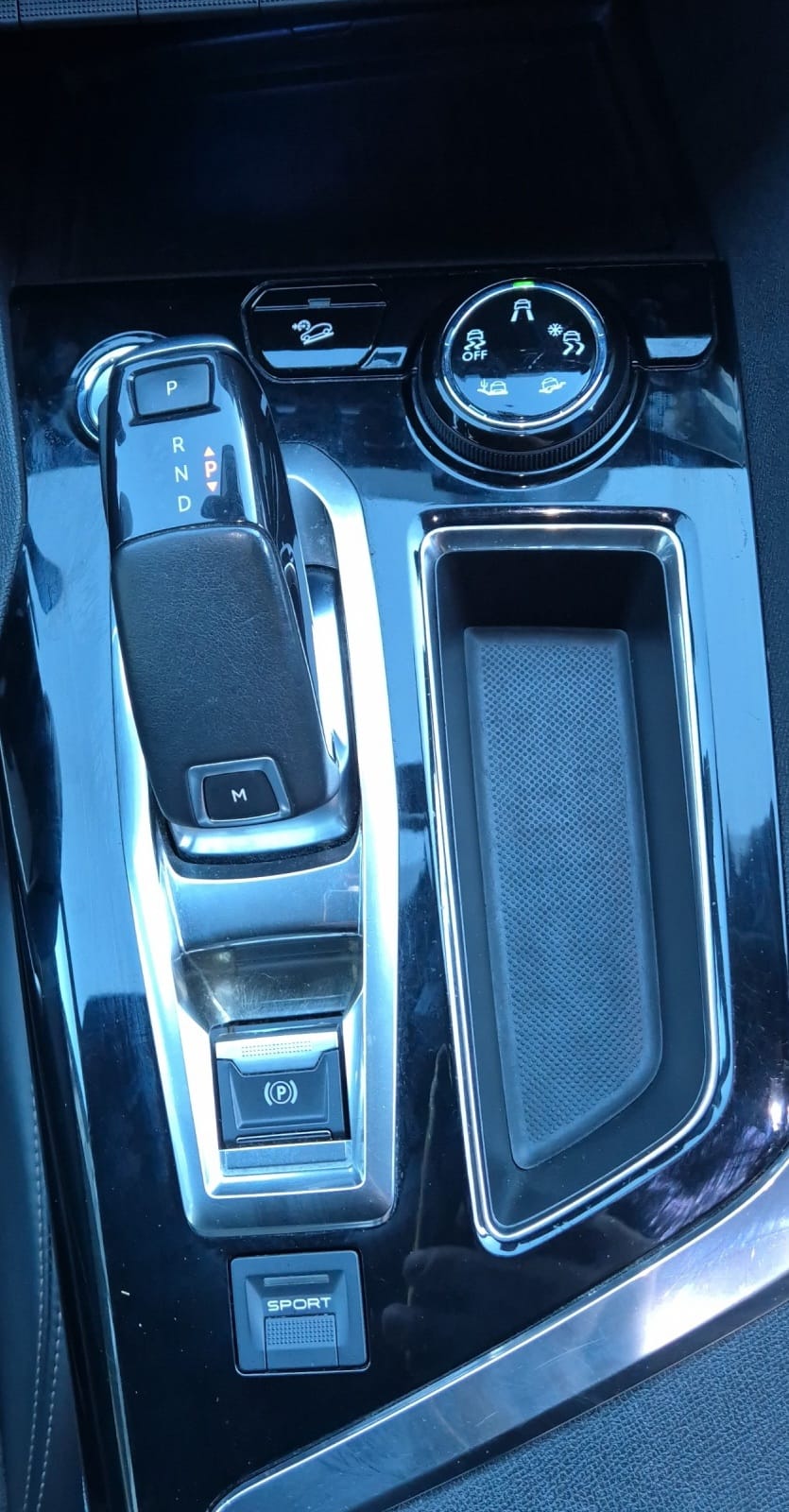 PEUGEOT 3008 1.6 BlueHDi GT Line EAT-image-15