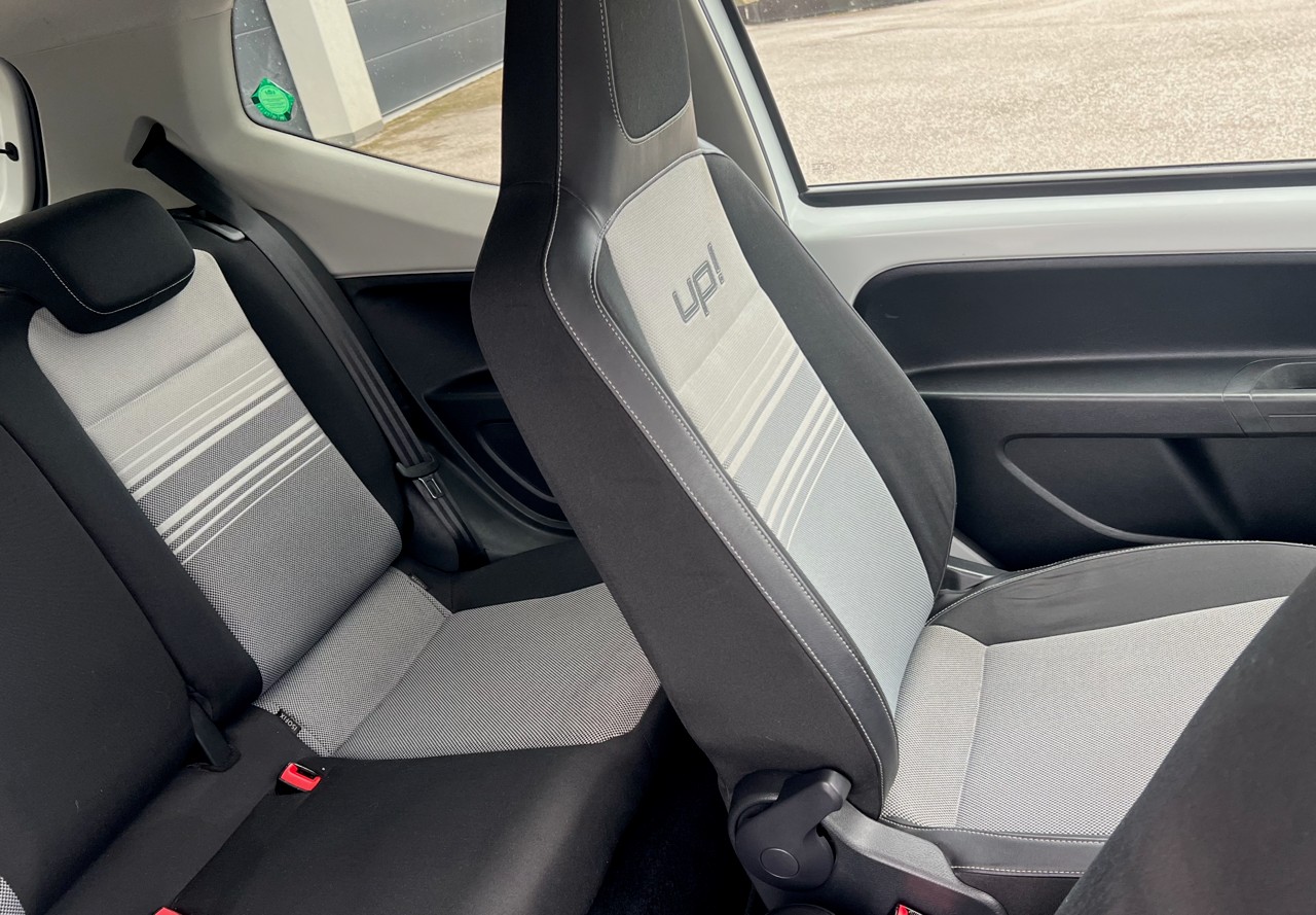 VW Up 1.0 white up ASG-image-8