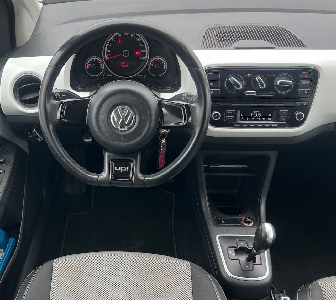 VW Up 1.0 white up ASG-image-10