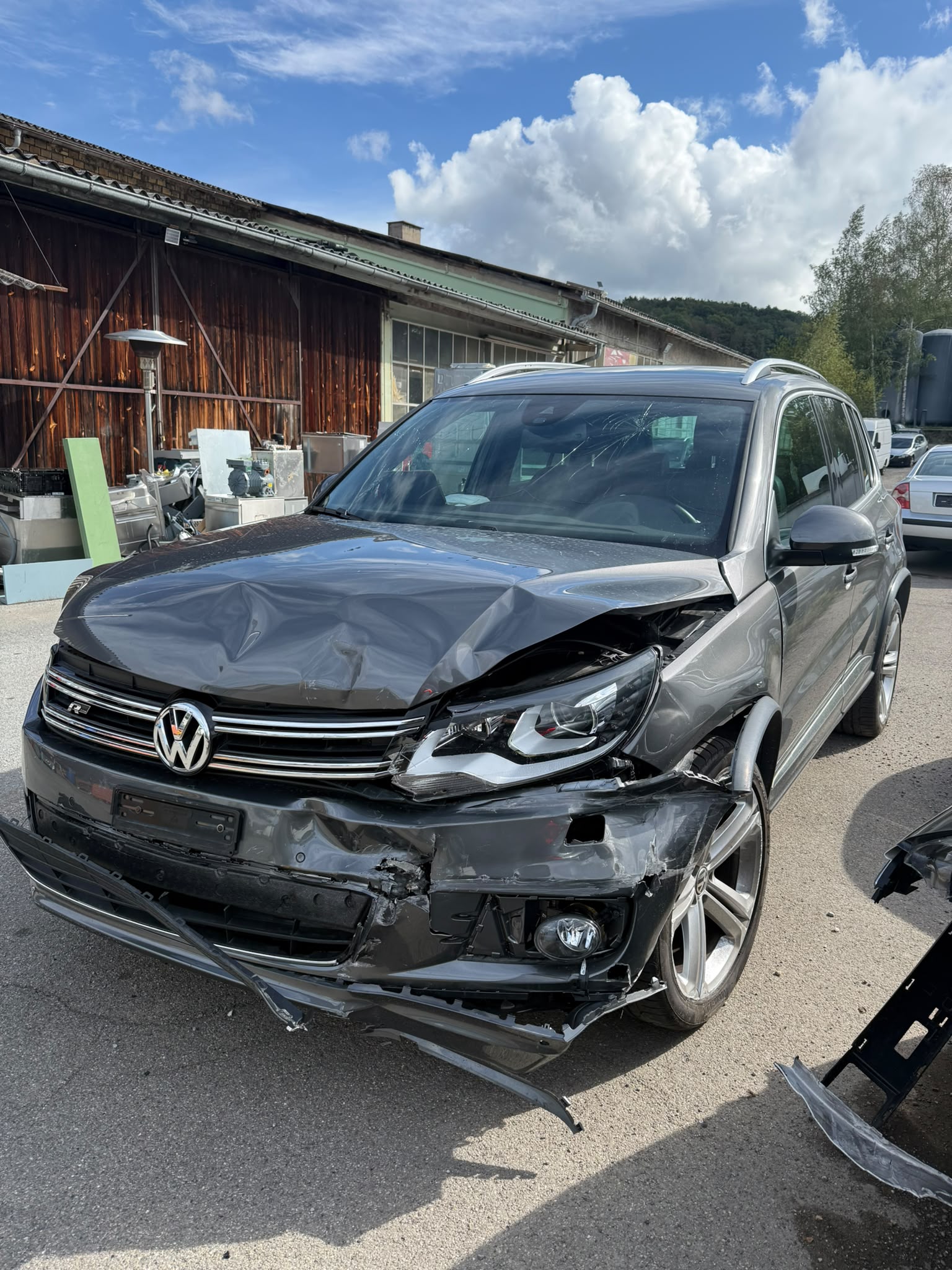 VW Tiguan 2.0 TSI R-Line Design 4Motion DSG-image-0