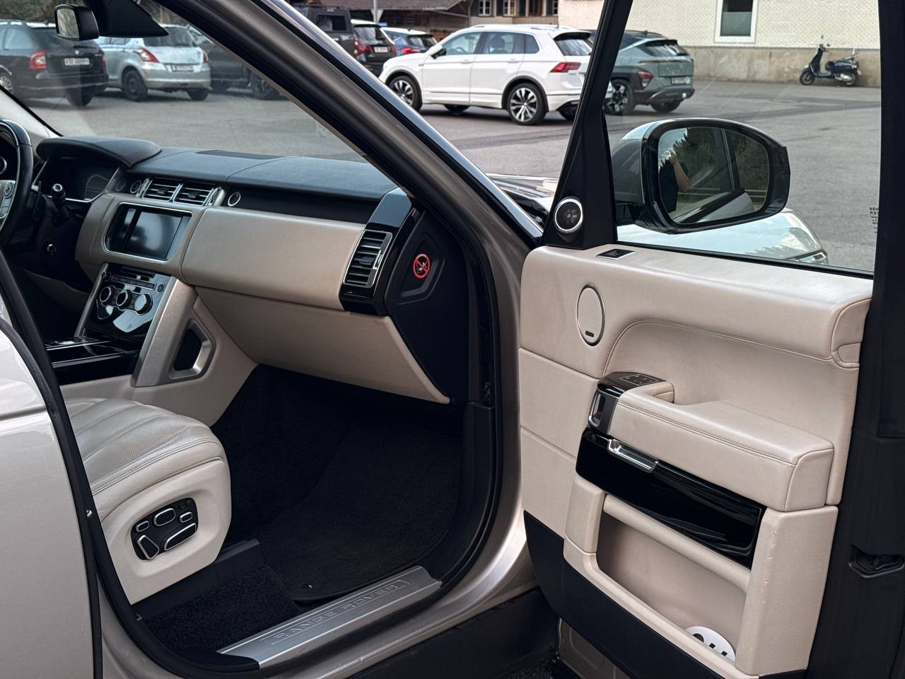 LAND ROVER Range Rover 3.0 SDV6 Hybrid Vogue Automatic-image-12