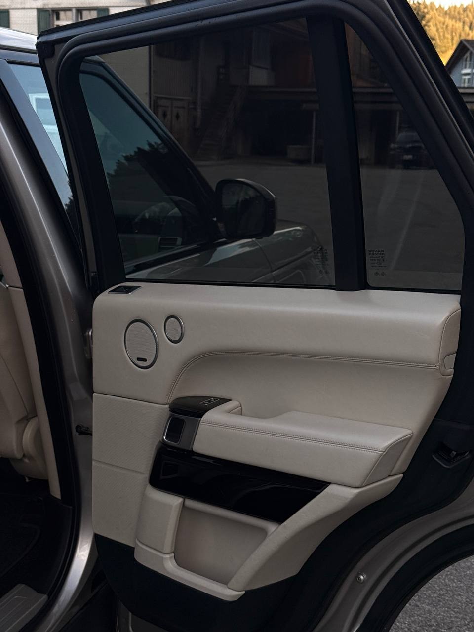 LAND ROVER Range Rover 3.0 SDV6 Hybrid Vogue Automatic-image-15