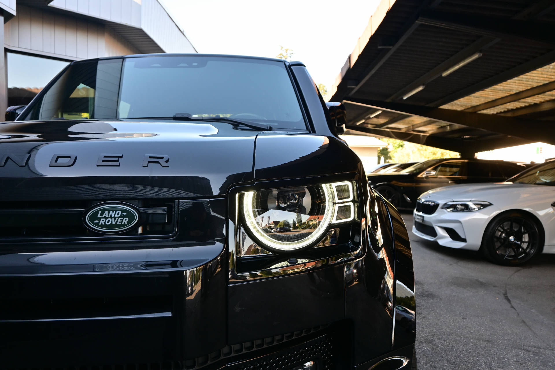 LAND ROVER Defender 110 3.0 D I6 250 X-Dynamic SE-image-3