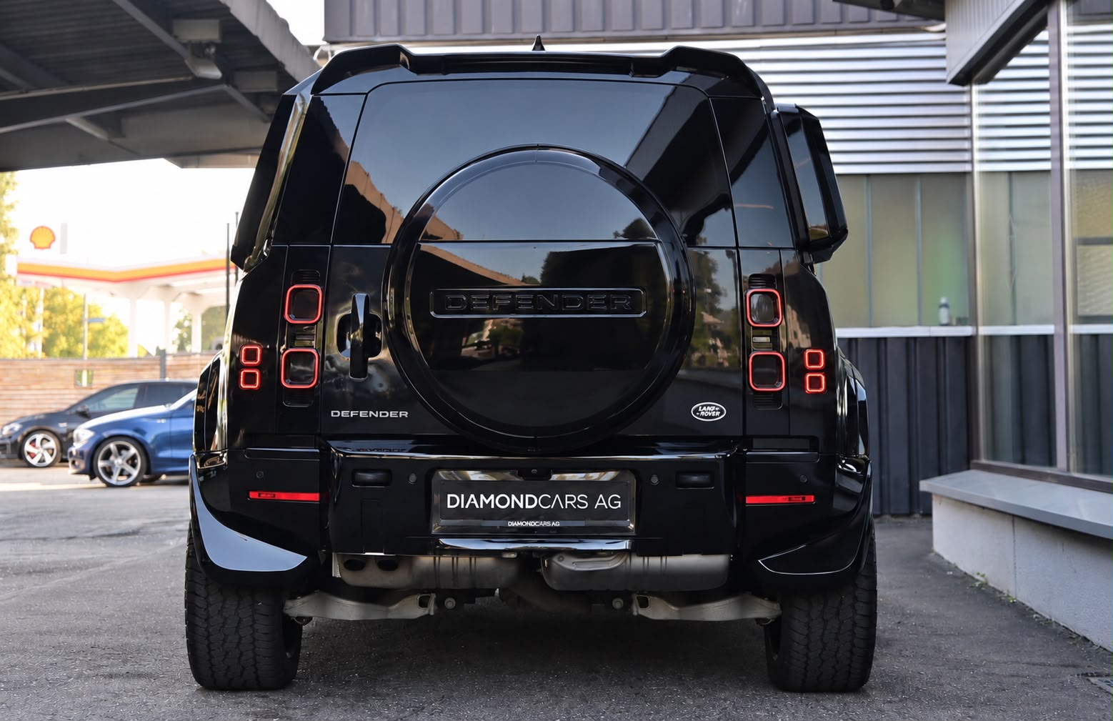 LAND ROVER Defender 110 3.0 D I6 250 X-Dynamic SE-image-7