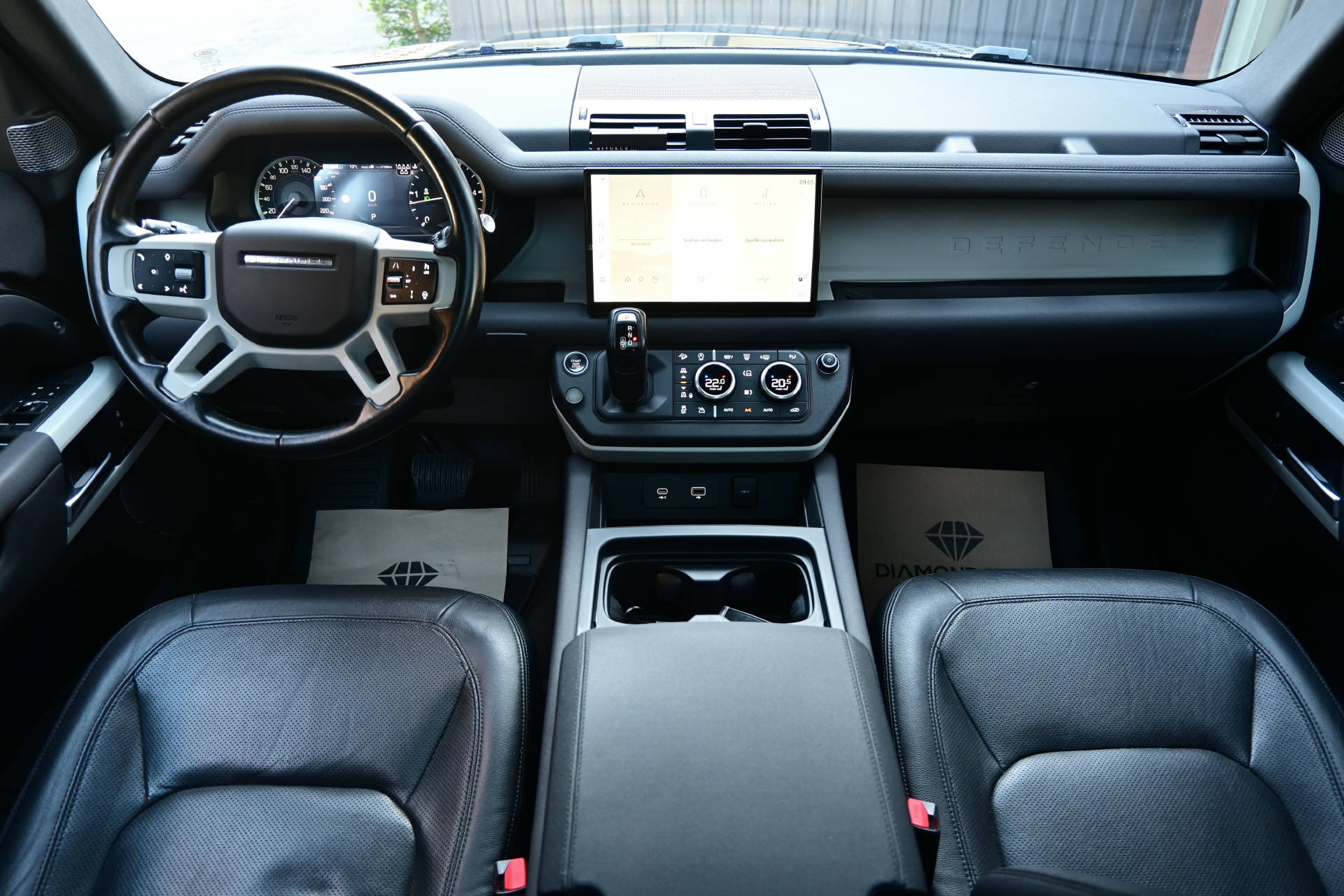LAND ROVER Defender 110 3.0 D I6 250 X-Dynamic SE-image-20