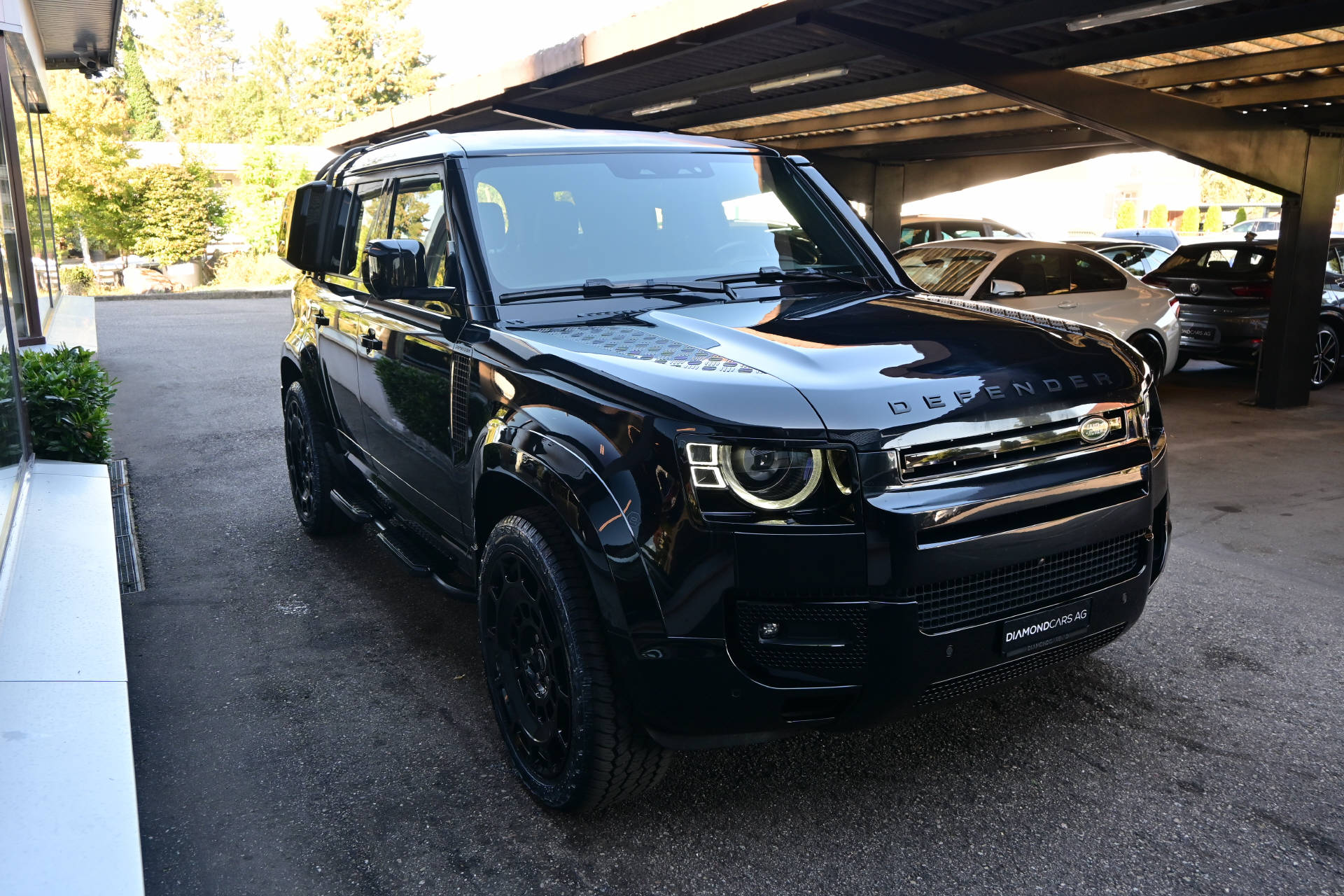 LAND ROVER Defender 110 3.0 D I6 250 X-Dynamic SE-image-2