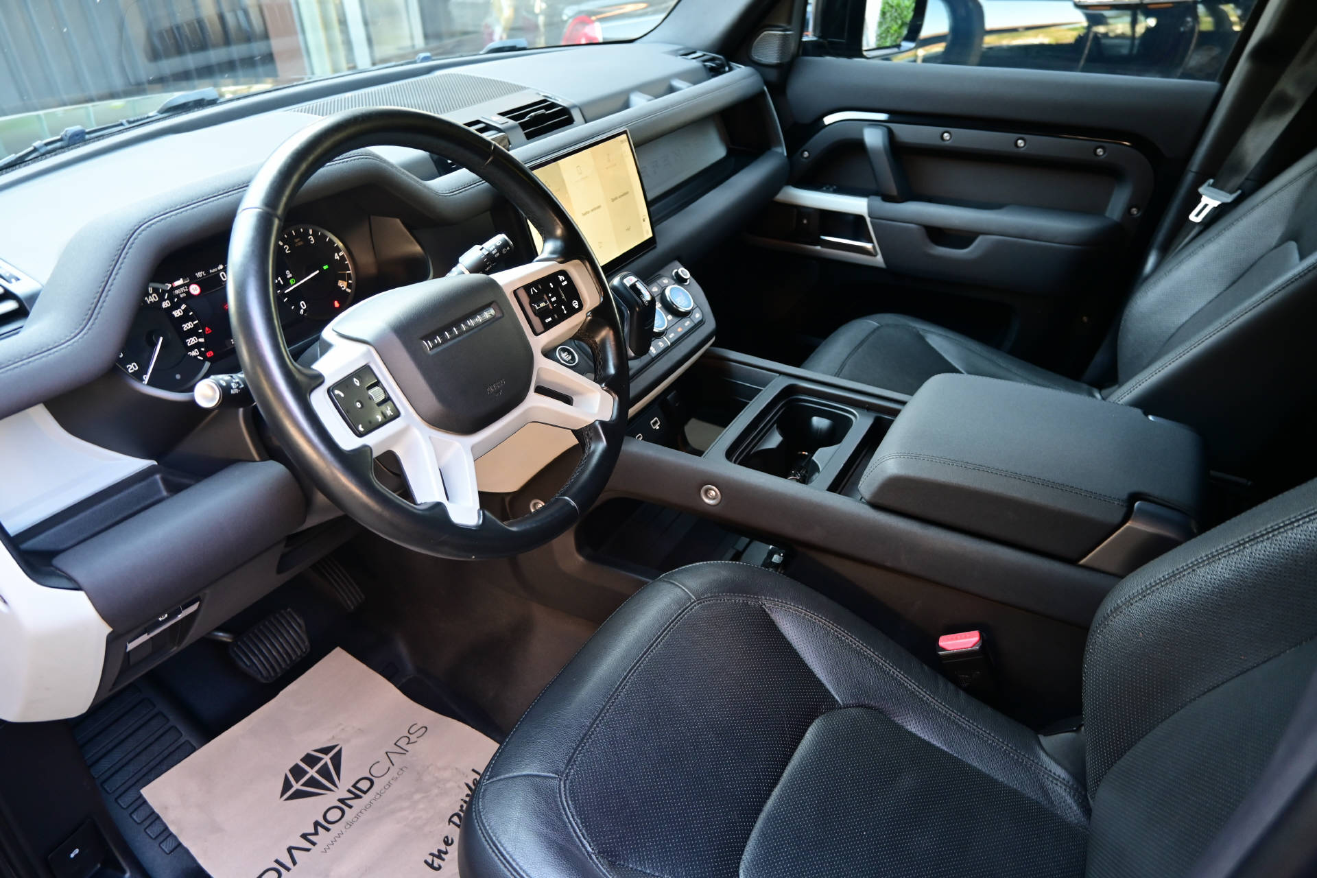 LAND ROVER Defender 110 3.0 D I6 250 X-Dynamic SE-image-13