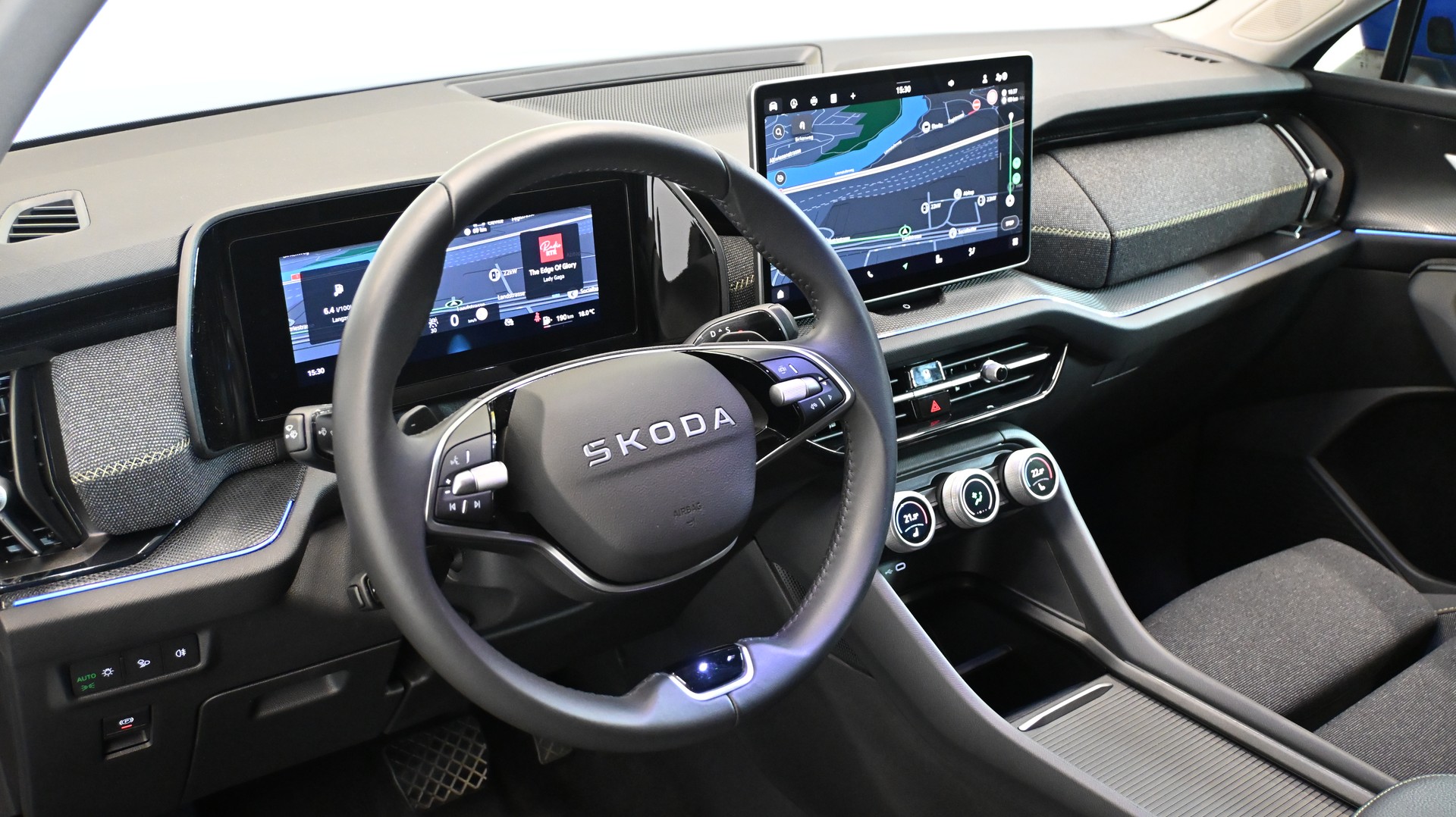 SKODA Kodiaq 1.5 TSI mHEV Selection FACELIFTING 7-PLÄTZER-image-2