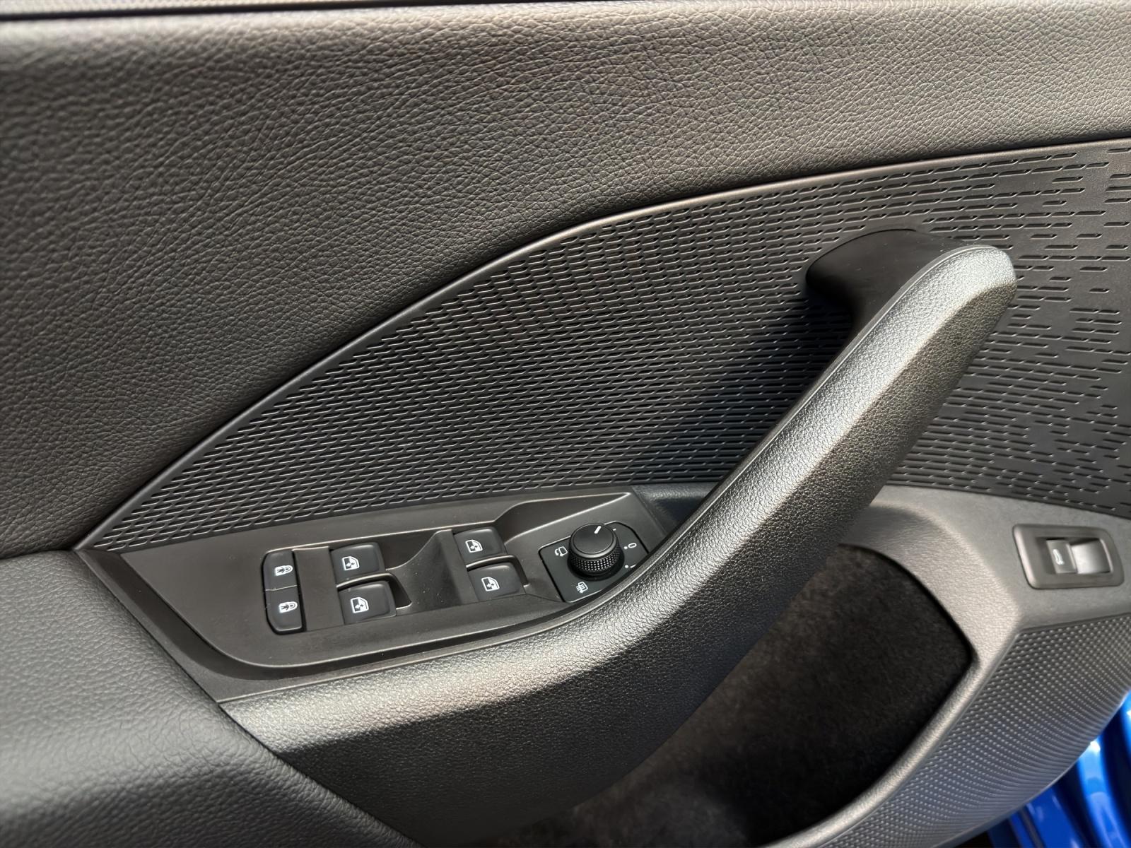 SKODA Octavia Combi 2.0 TSI Selection 4x4 DSG-image-13