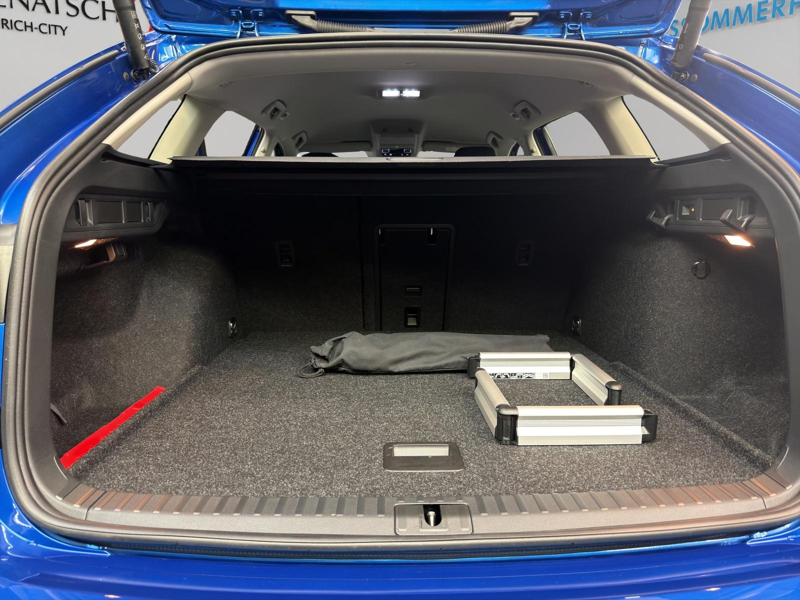 SKODA Octavia Combi 2.0 TSI Selection 4x4 DSG-image-10