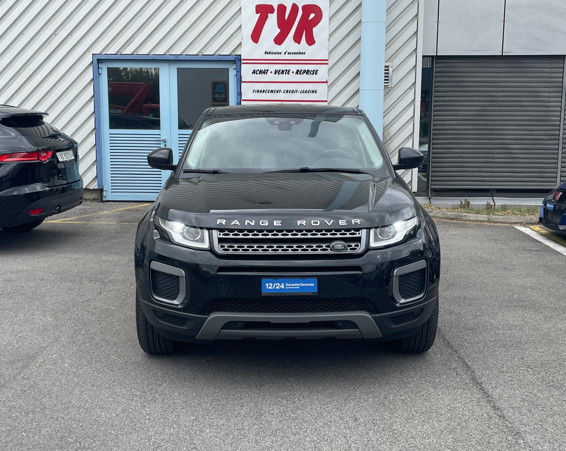 LAND ROVER Range Rover Evoque 2.0 TD4 SE AT9-image-1