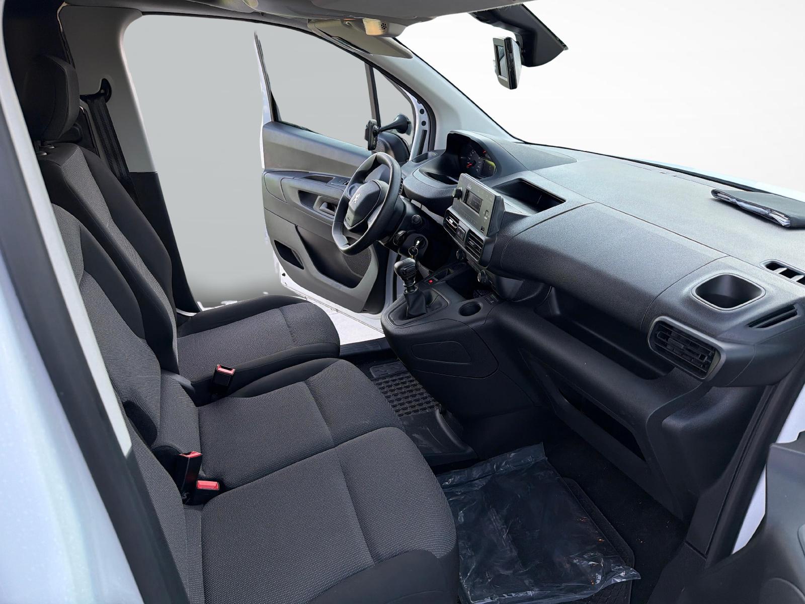 PEUGEOT Partner Kaw. 650 Standard 1.2 PureTech 110 S/S-image-9