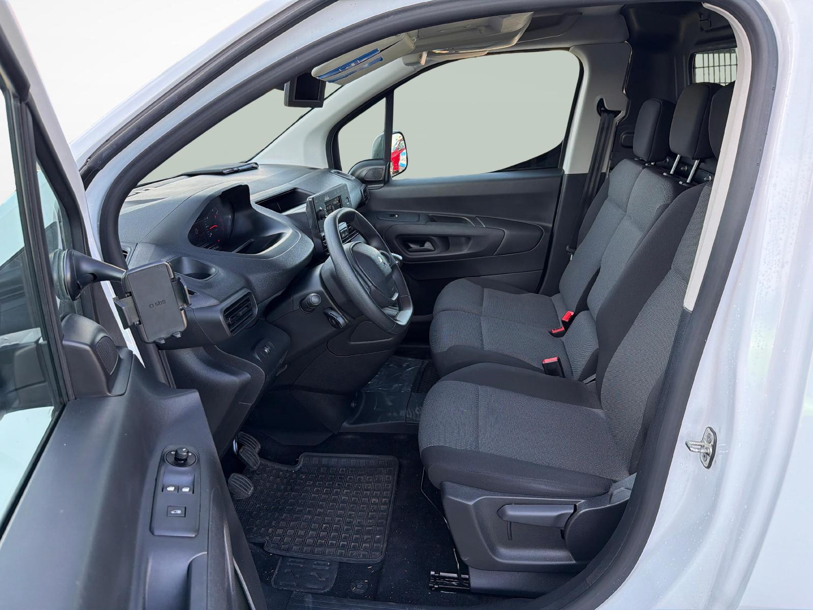 PEUGEOT Partner Kaw. 650 Standard 1.2 PureTech 110 S/S-image-15