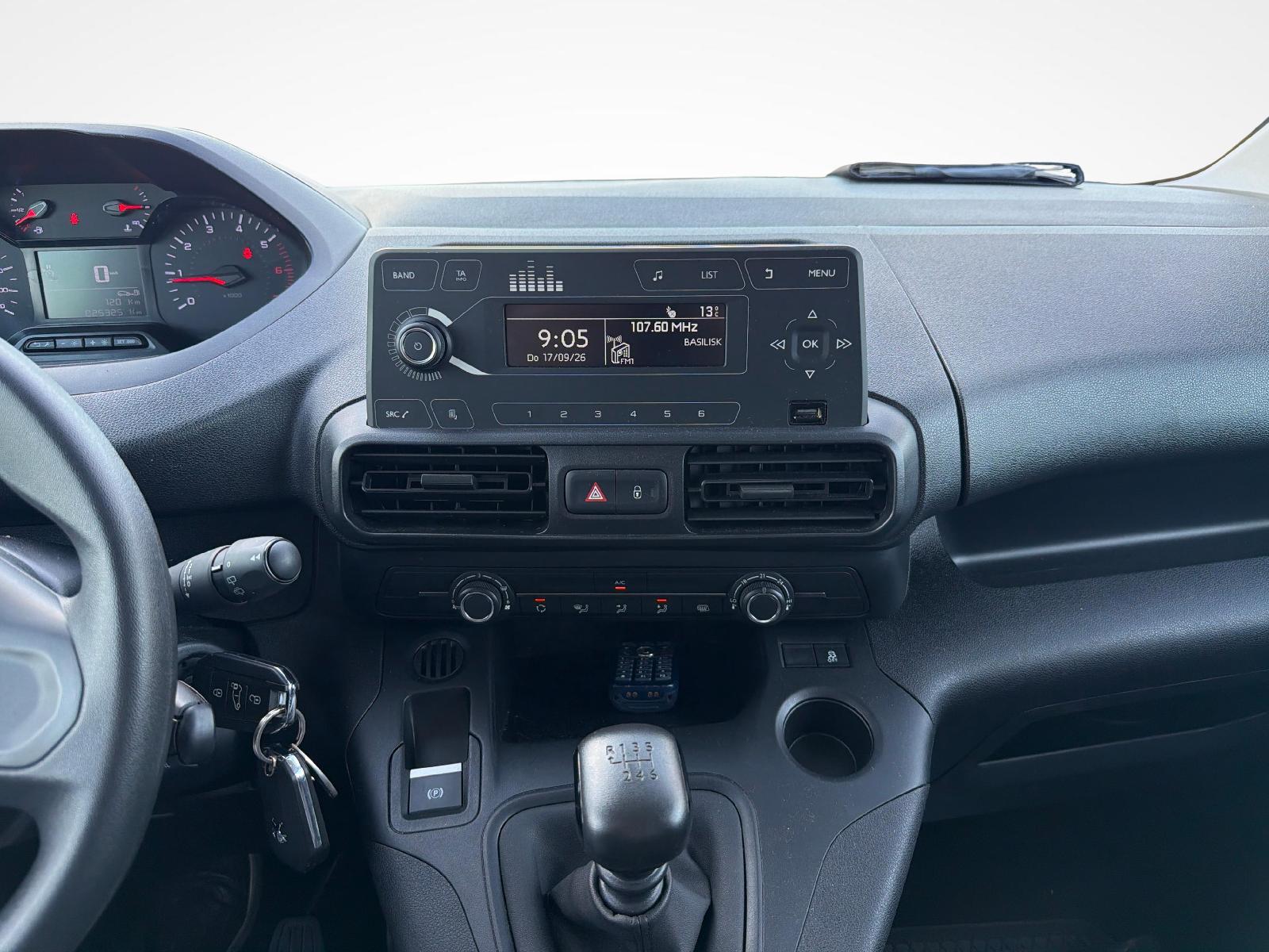 PEUGEOT Partner Kaw. 650 Standard 1.2 PureTech 110 S/S-image-12