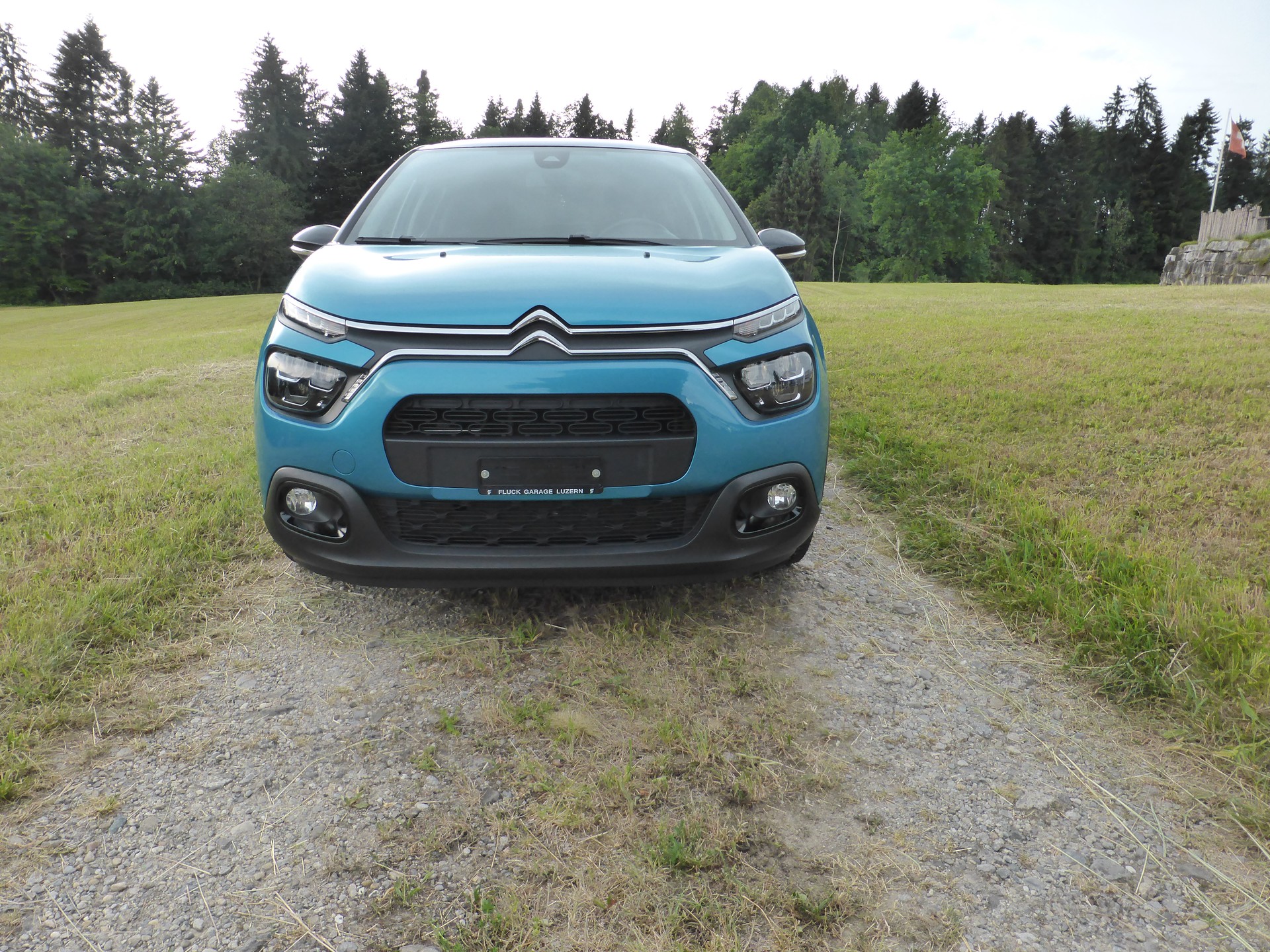 CITROEN C3 1.2i PureTech Swiss Edition-image-1